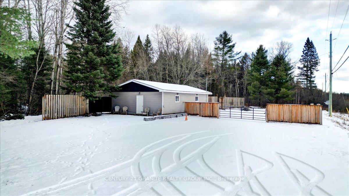 1725 Loop Road, Highlands East, On K0l 3c0