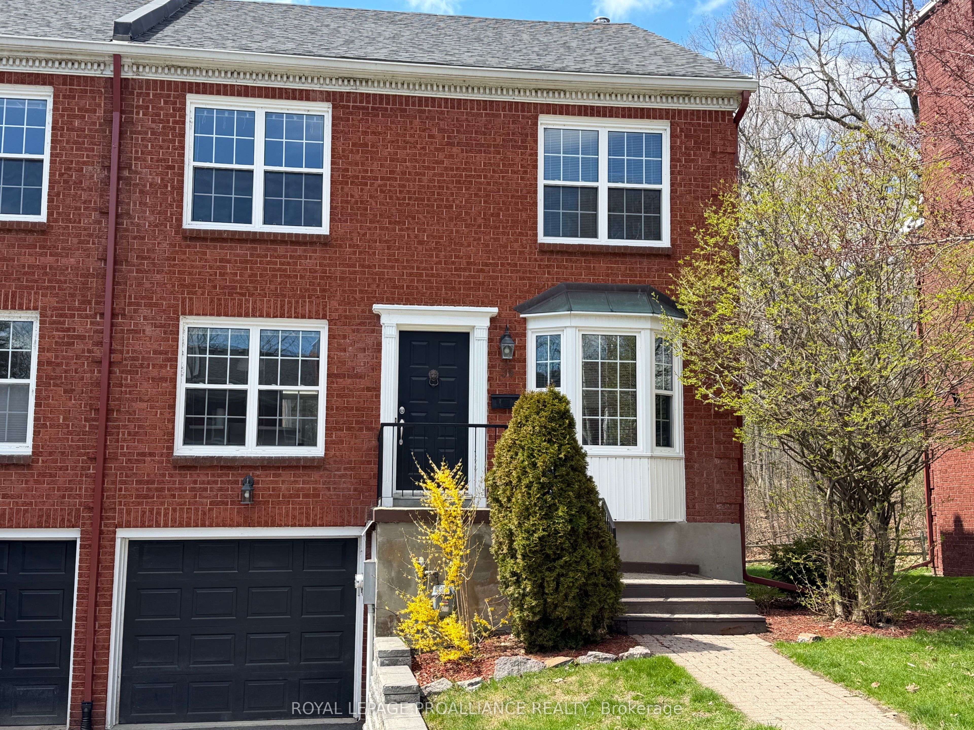 39 Country Club Place, Brockville, On K6v 6t8