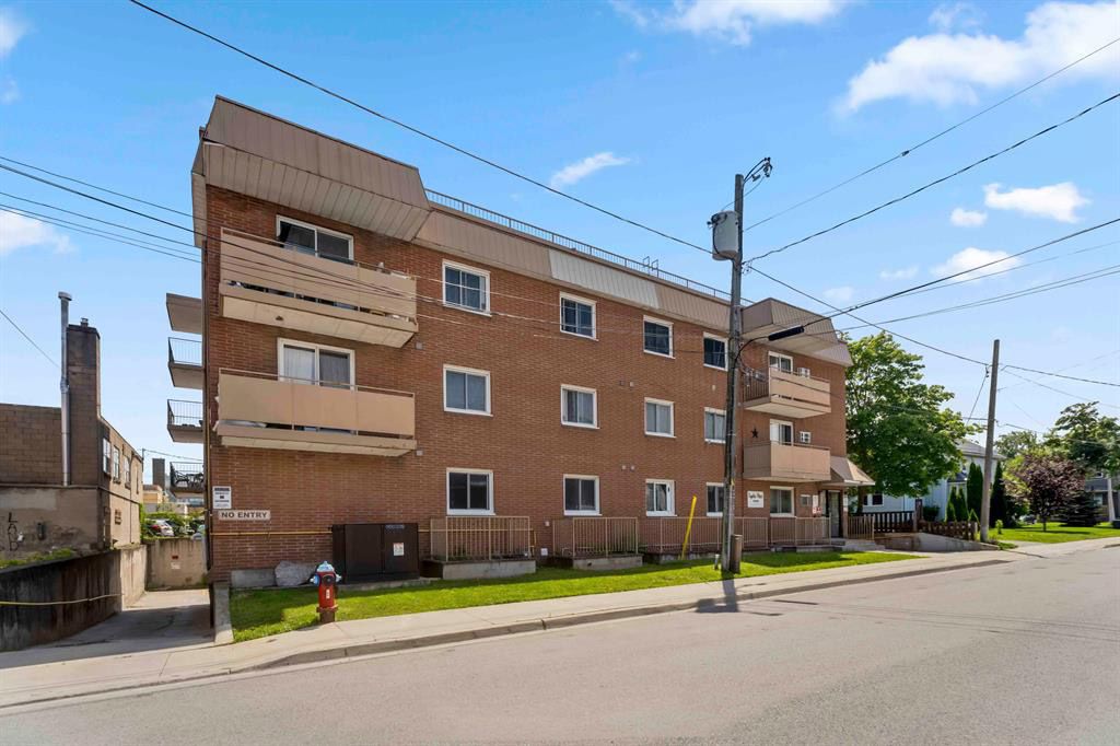 4692 Crysler Avenue 202, Niagara Falls, On L2e 3v8