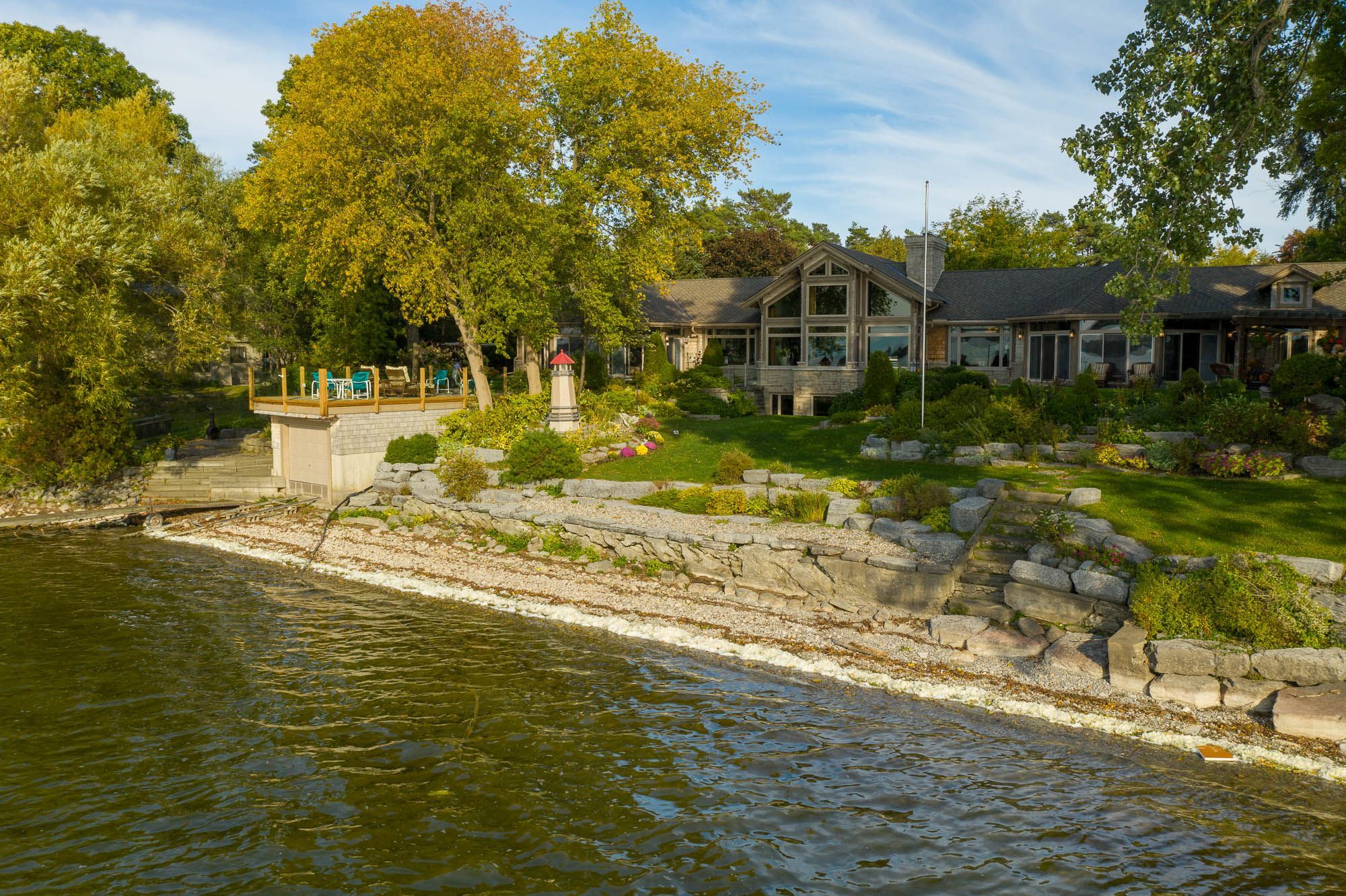 18 Loop Lane, Prince Edward County, On K0k 2t0