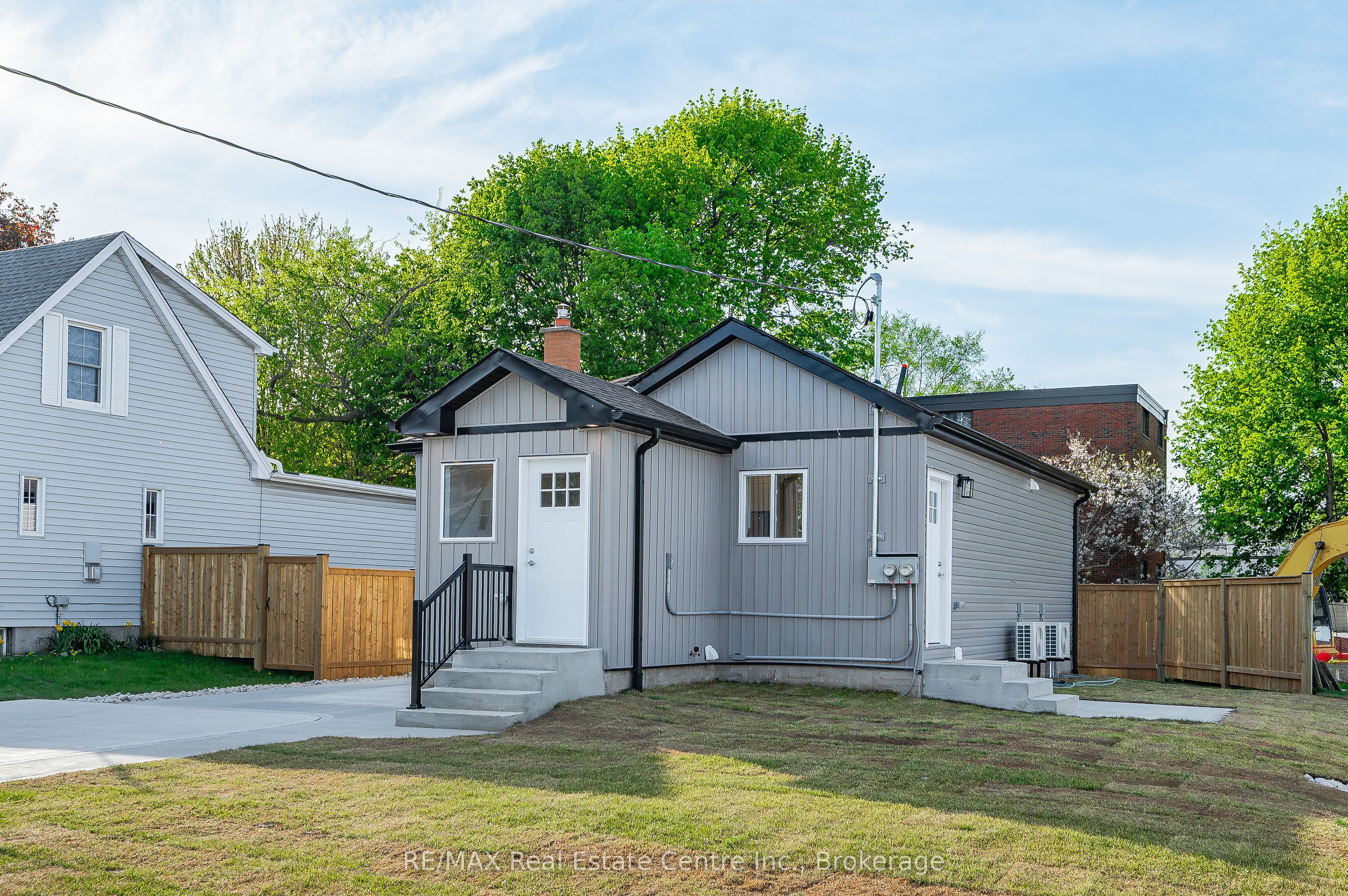 1180 Union Street, Kitchener, On N2h 6k2