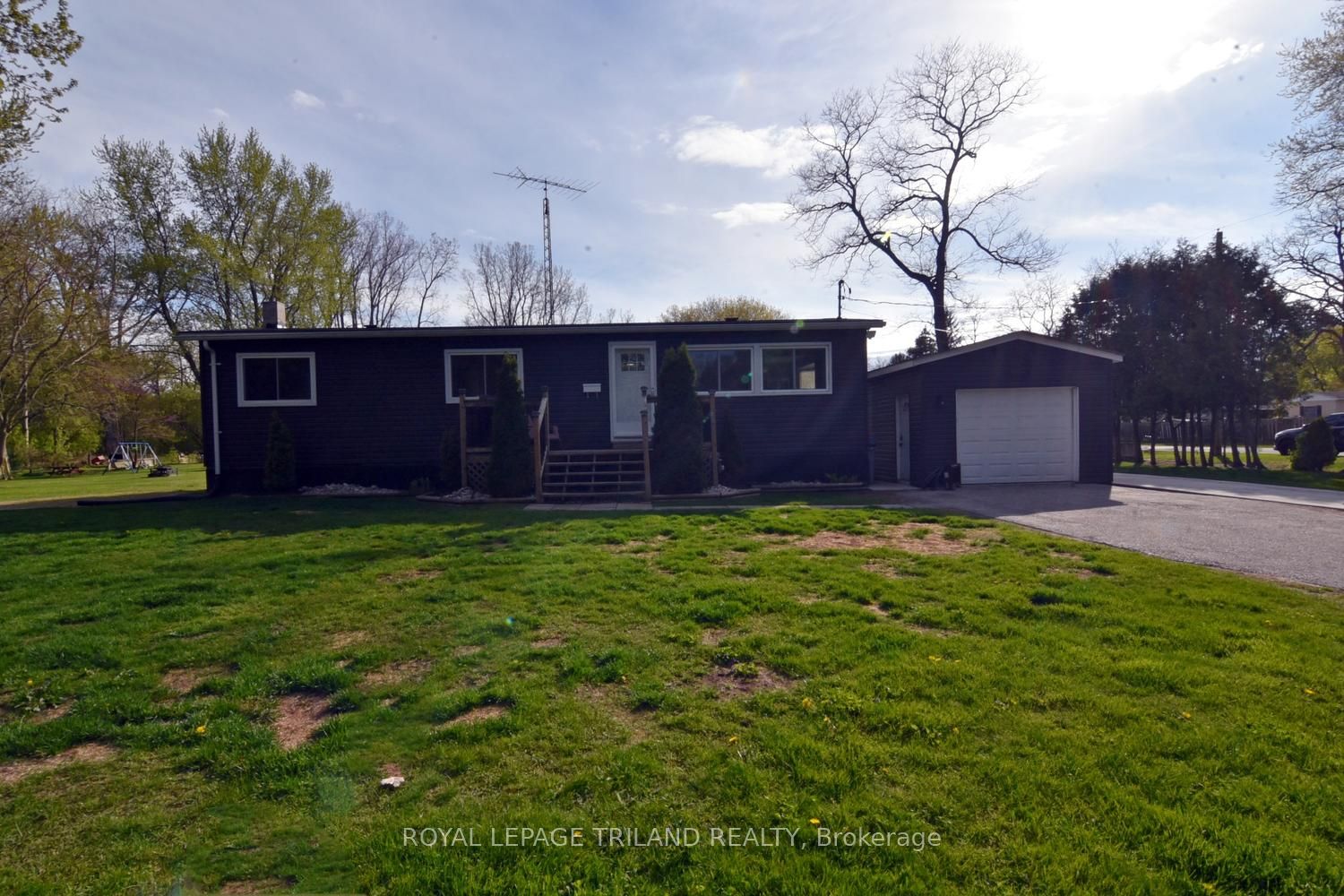9967 Eric Street, Lambton Shores, On N0m 2n0