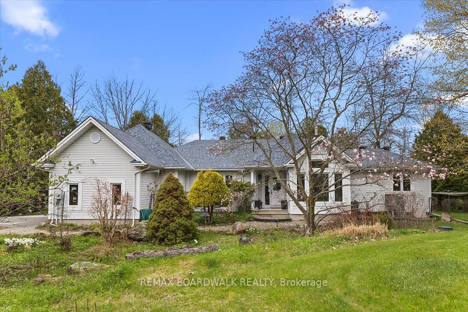 212 Sheldon Road, Rideau Lakes, On K0g 1v0