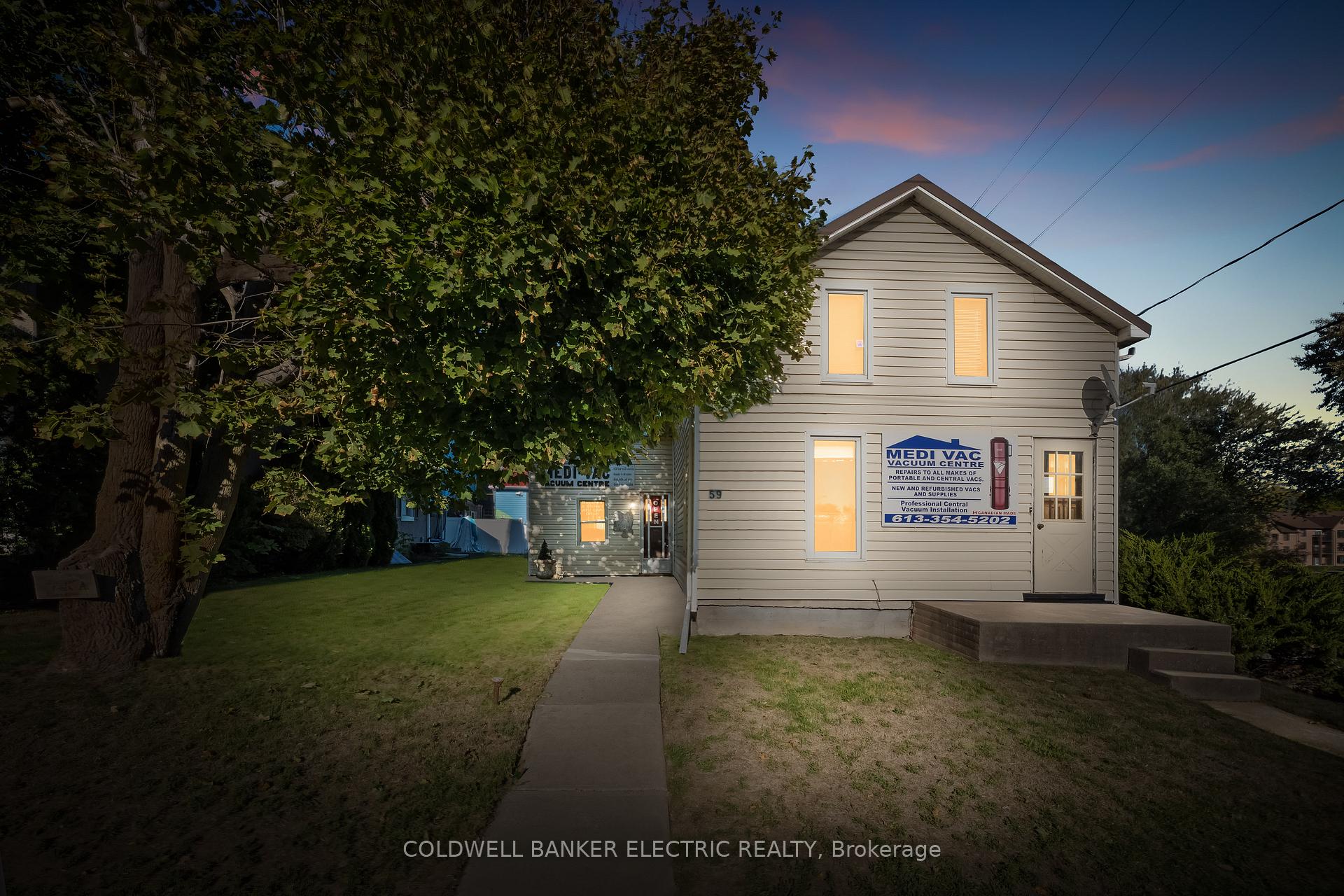 59 Centre Street N, Greater Napanee, On K7r 1m8
