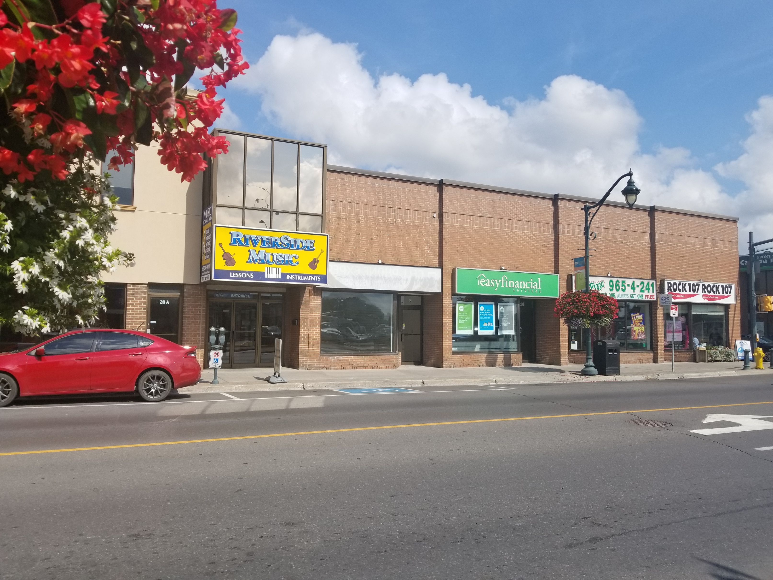 22 Front Street, Quinte West, On K8v 3p1