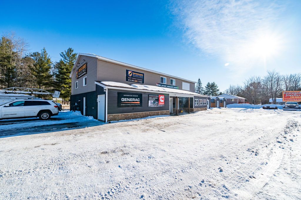 2551 Petawawa Boulevard A, Petawawa, On K8h 1y6