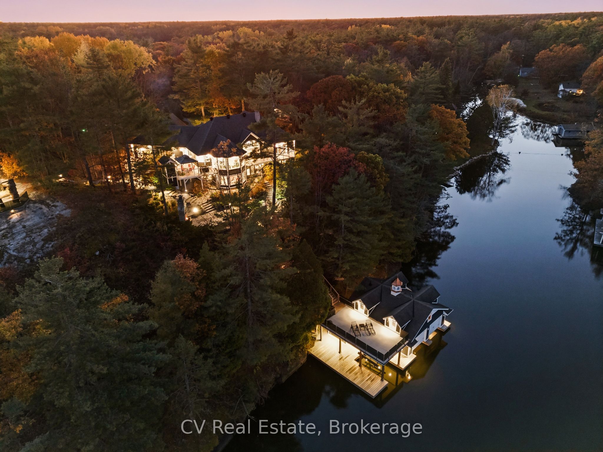 1060 S Sunset Bay Rd, Gravenhurst, On P1p 1r2