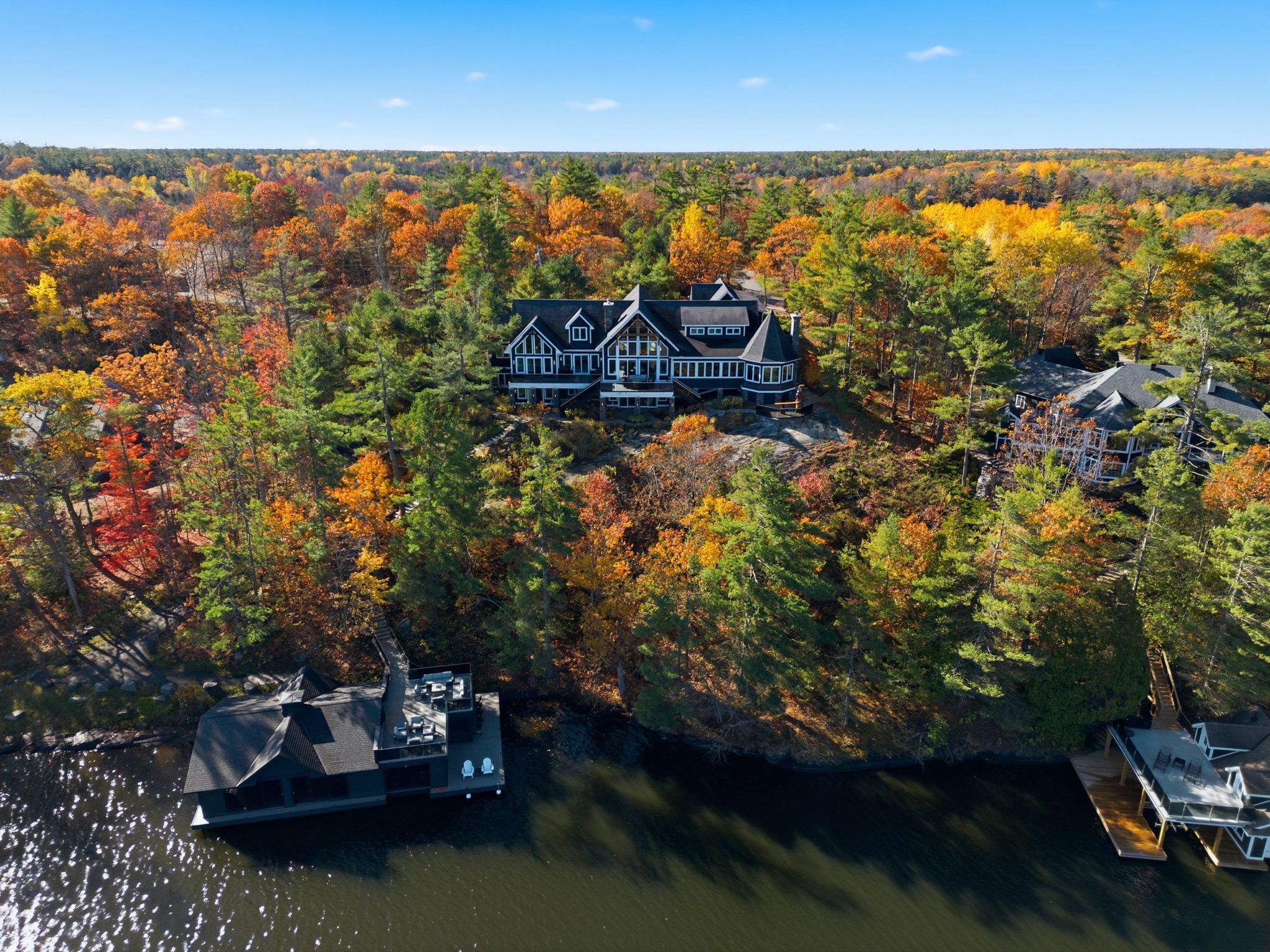 1056 S Sunset Bay Rd, Gravenhurst, On P1p 1r2