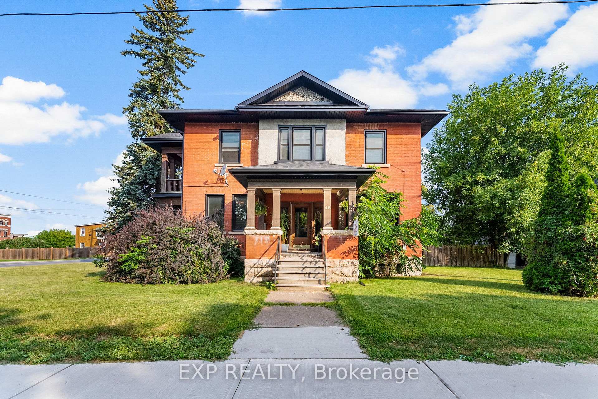 48 Hall Avenue E, Renfrew, On K7v 2s3