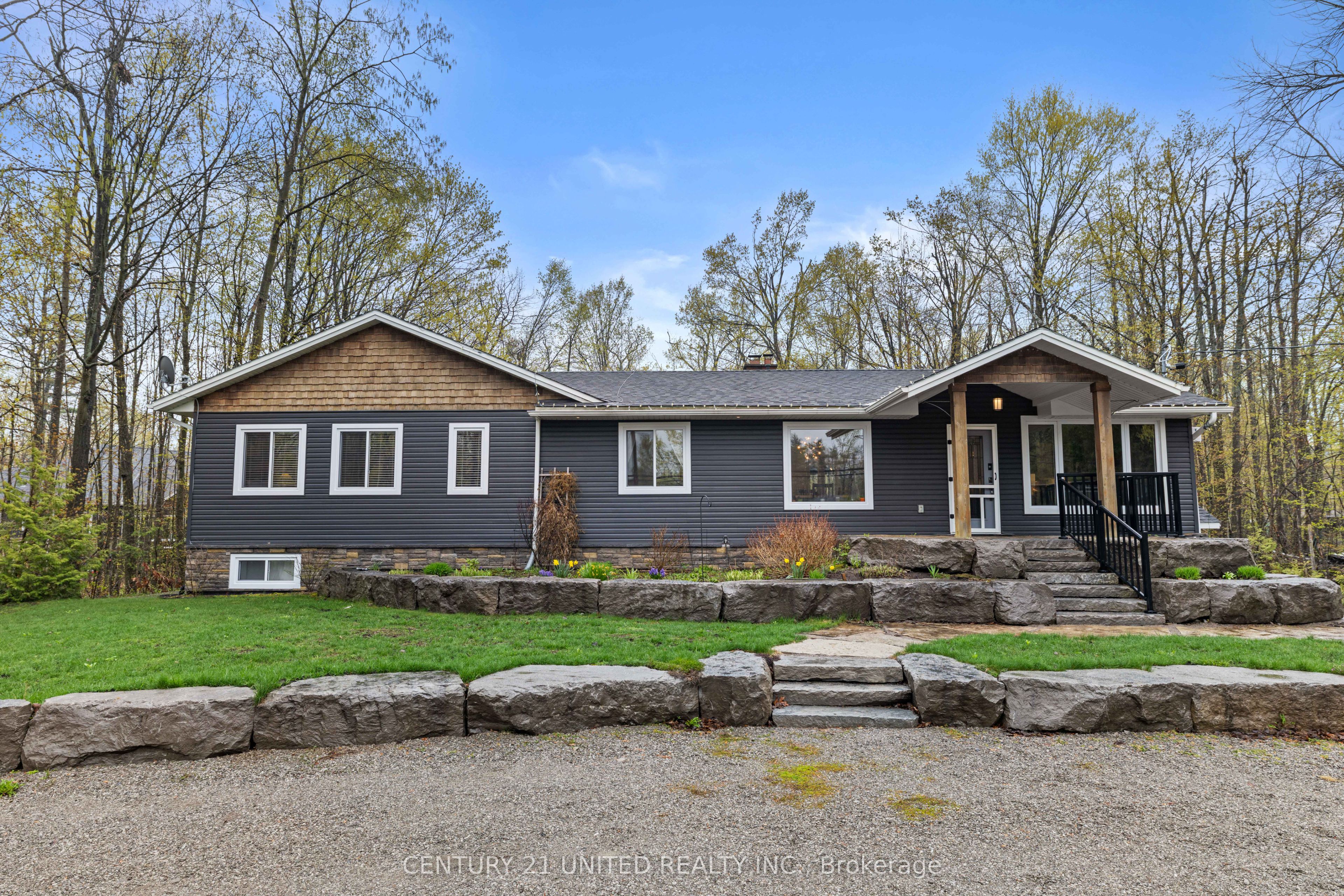 1746 Lakehurst Road, Trent Lakes, On K0l 1j0