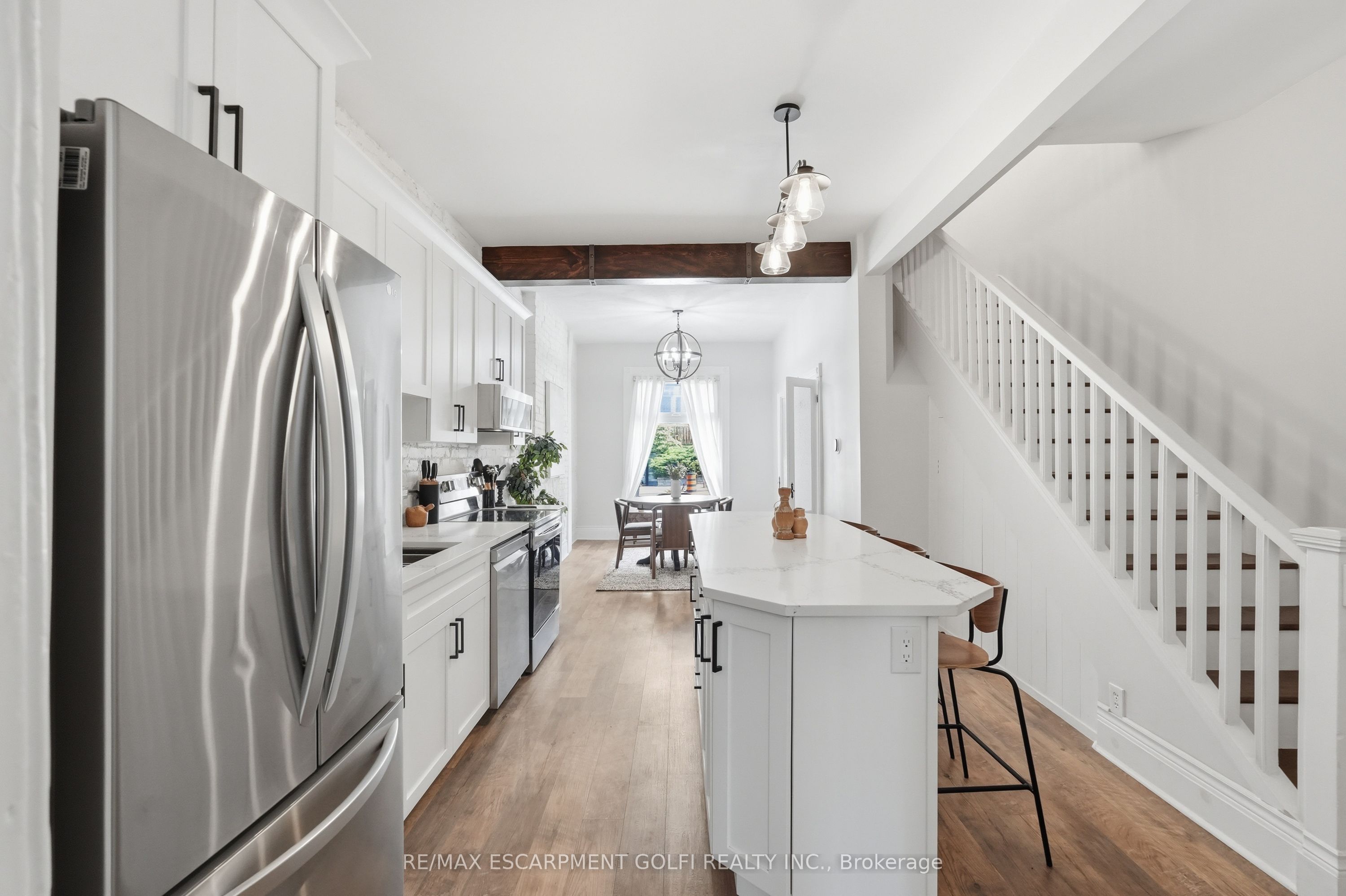 277 Main Street W, Hamilton, On L8p 1j7
