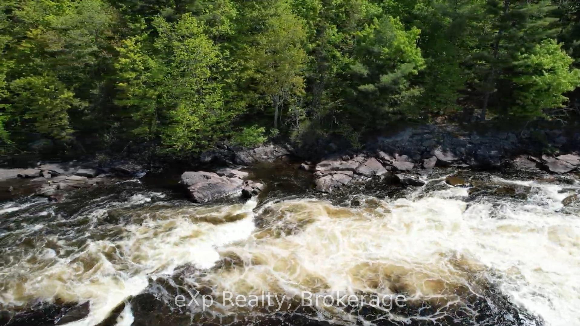26 Magnet Road, Magnetawan, On P0a 1p0