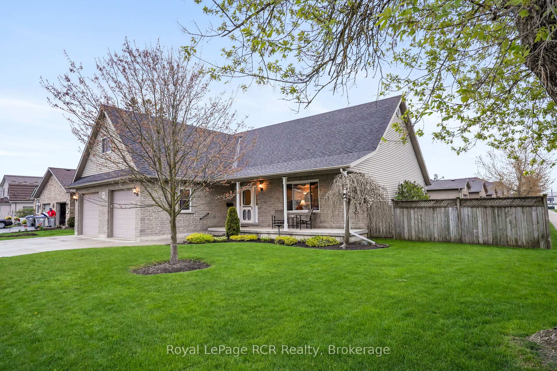 570 Reserve Avenue S, North Perth, On N4w 2l1