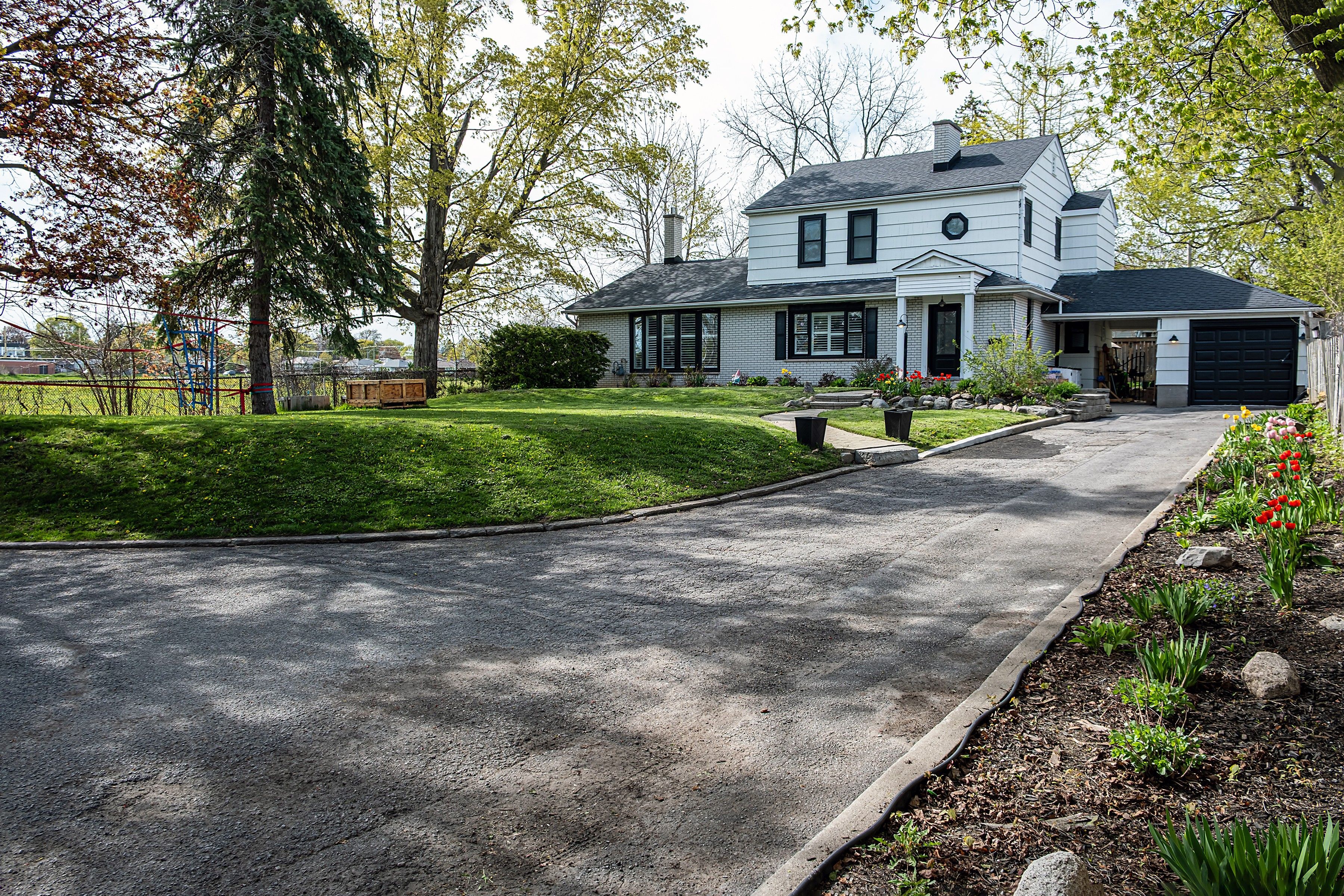 306 Dundas Street W, Quinte West, On K8v 3s3