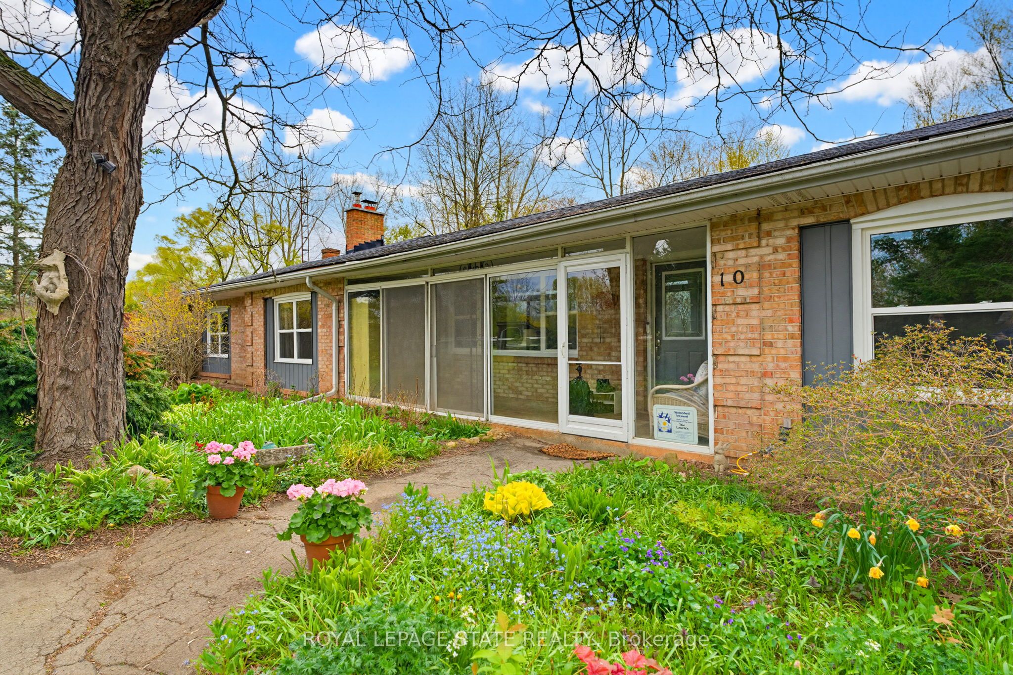 10 Huisman Lane, Hamilton, On L8n 2z7