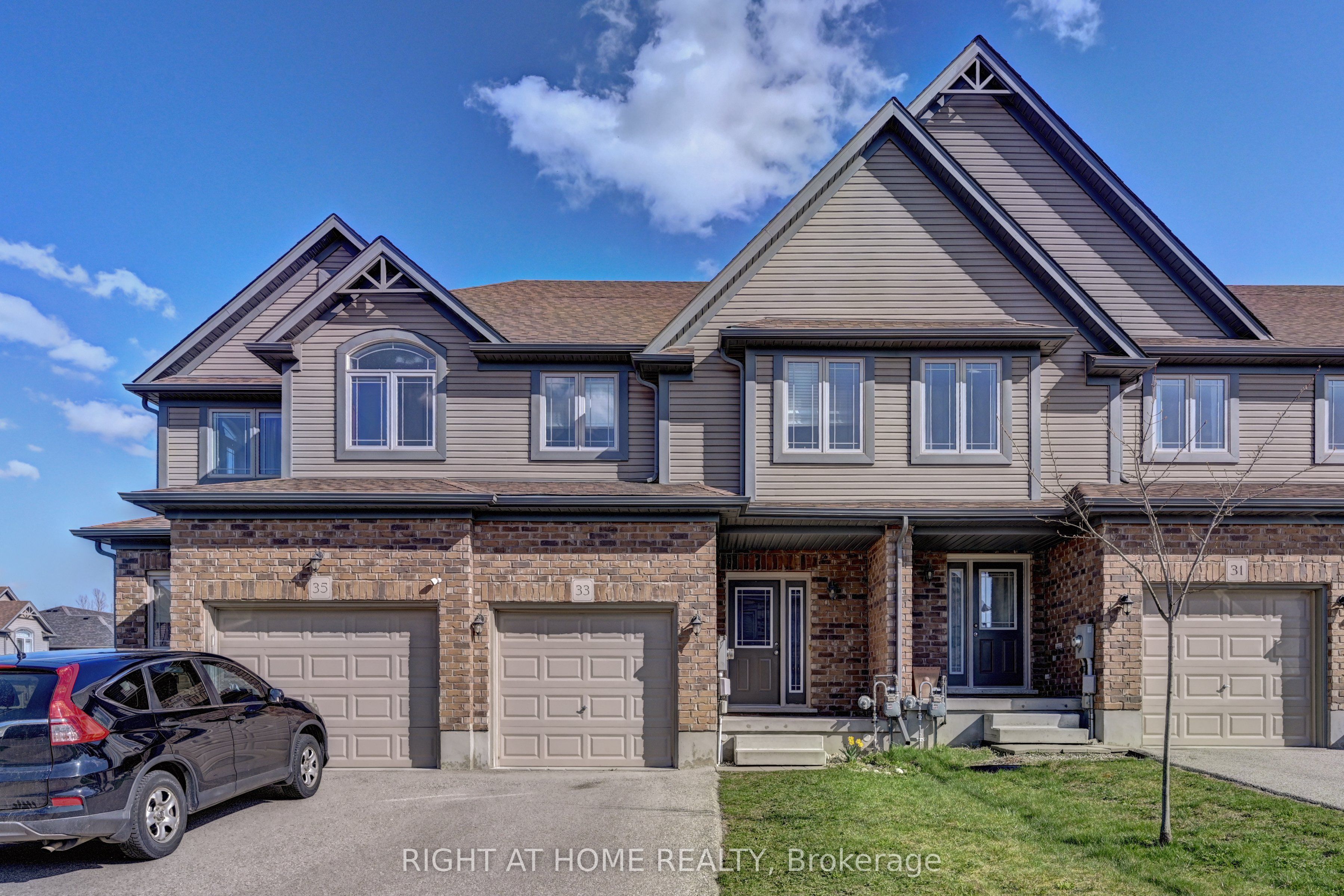 33 Mussen Street, Guelph, On N1e 0k3