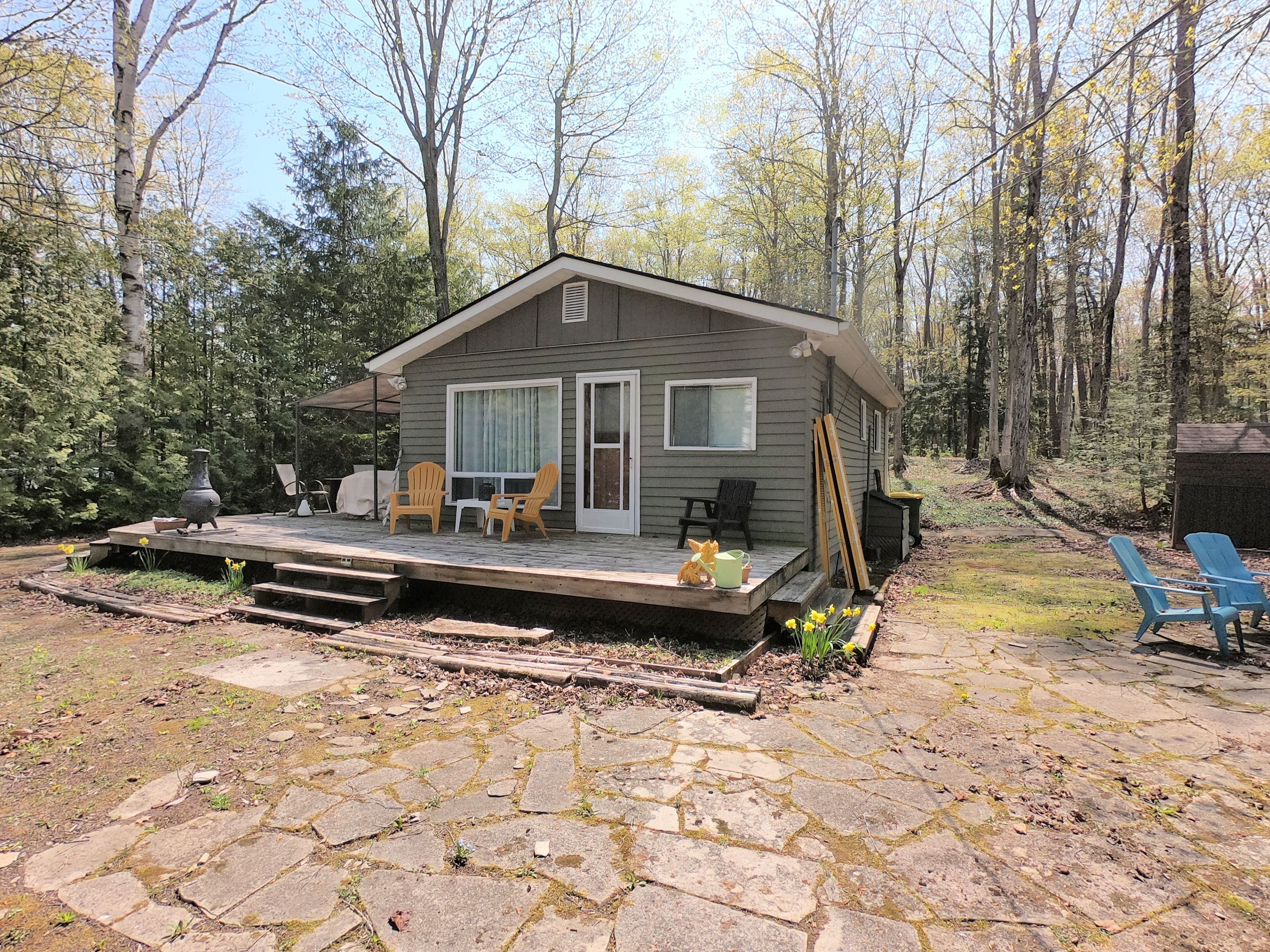 210 Thompson Avenue, Native Leased Lands, On N0h 2g0