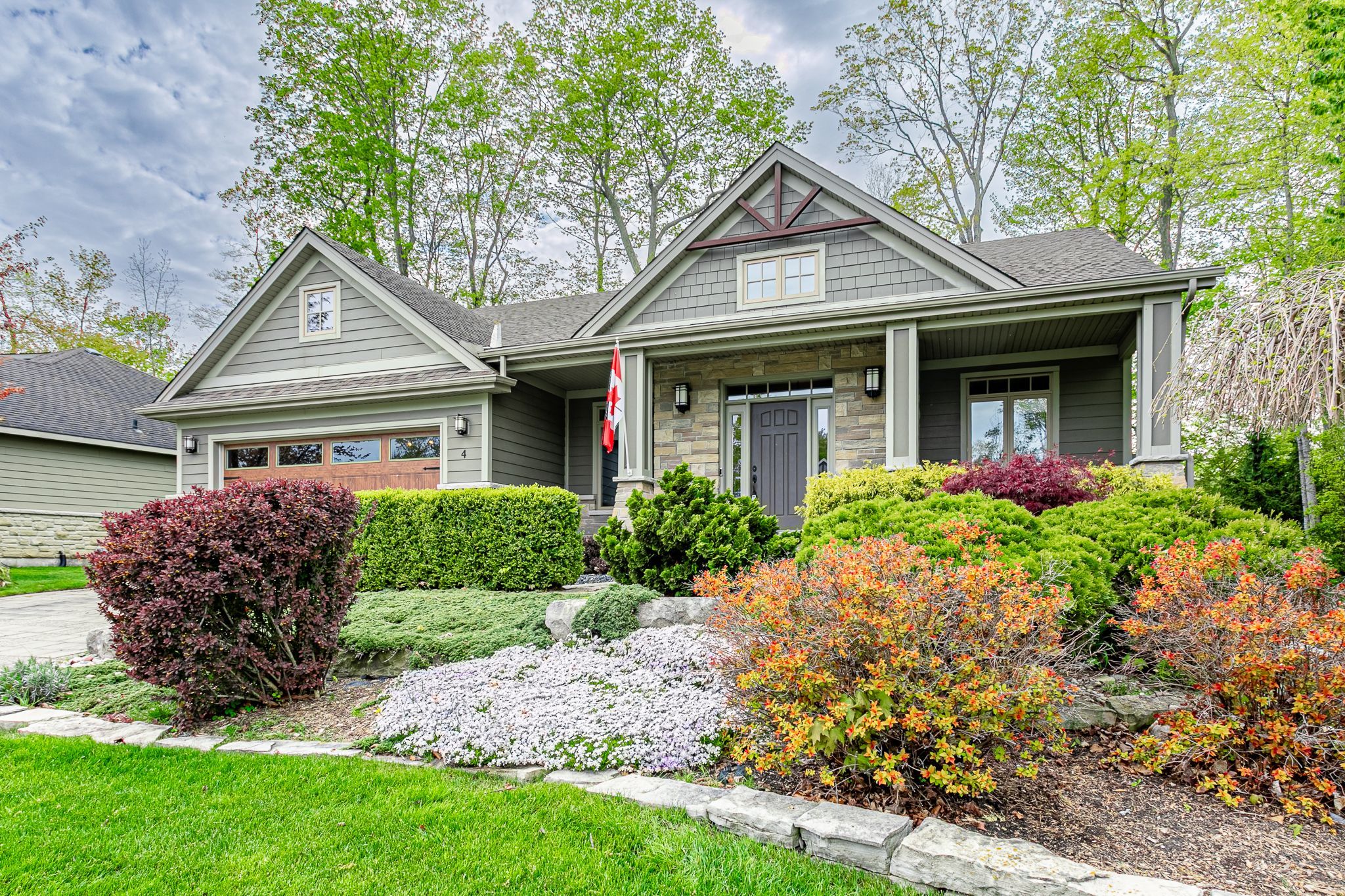 4 Hayter Drive, Lambton Shores, On N0m 1t0