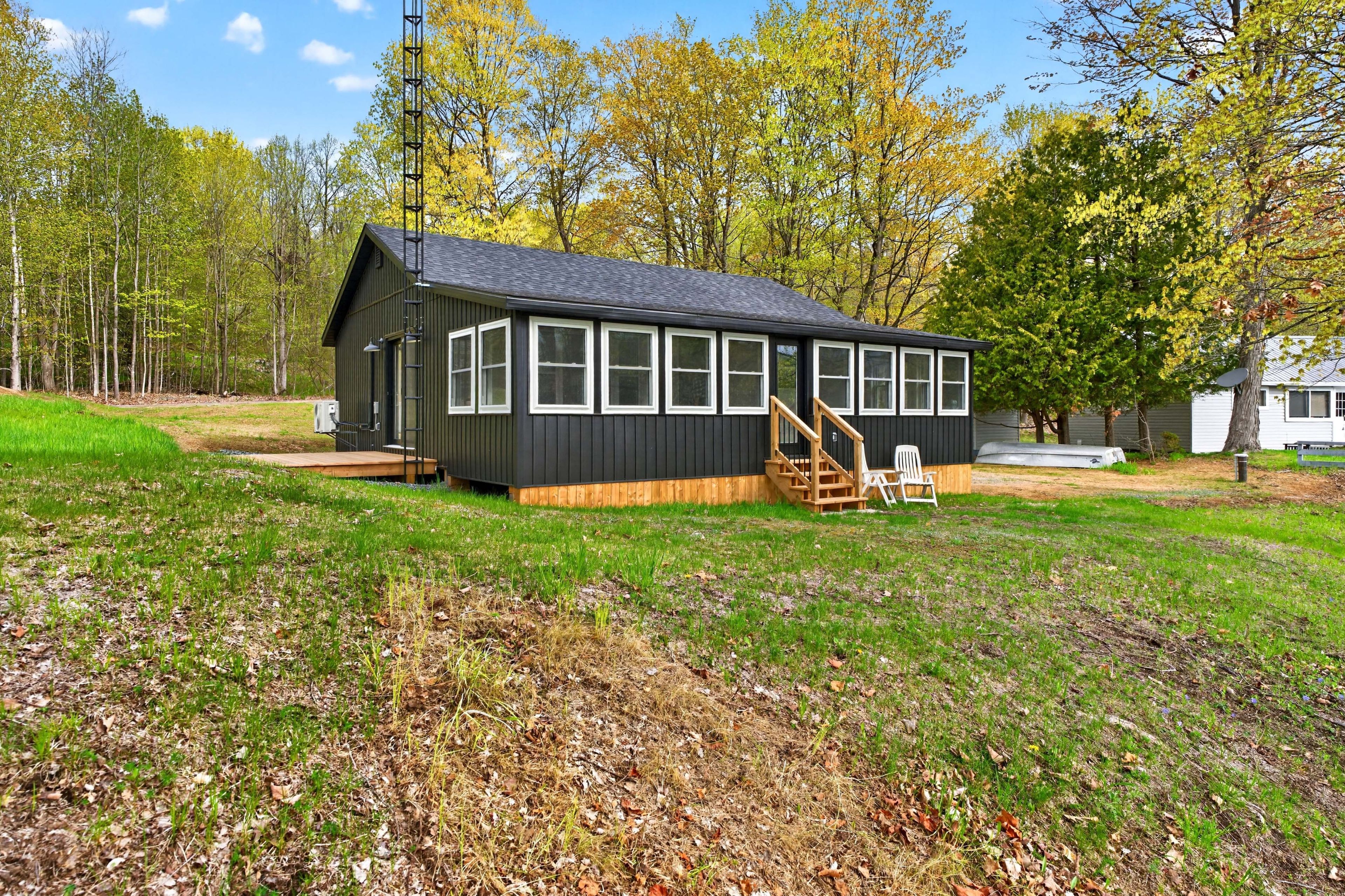 5 Blundons Lane, Rideau Lakes, On K0g 1x0