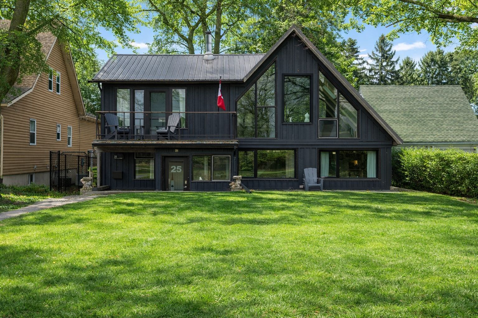25 W Lakeshore Road W, Port Colborne, On L3k 2s2
