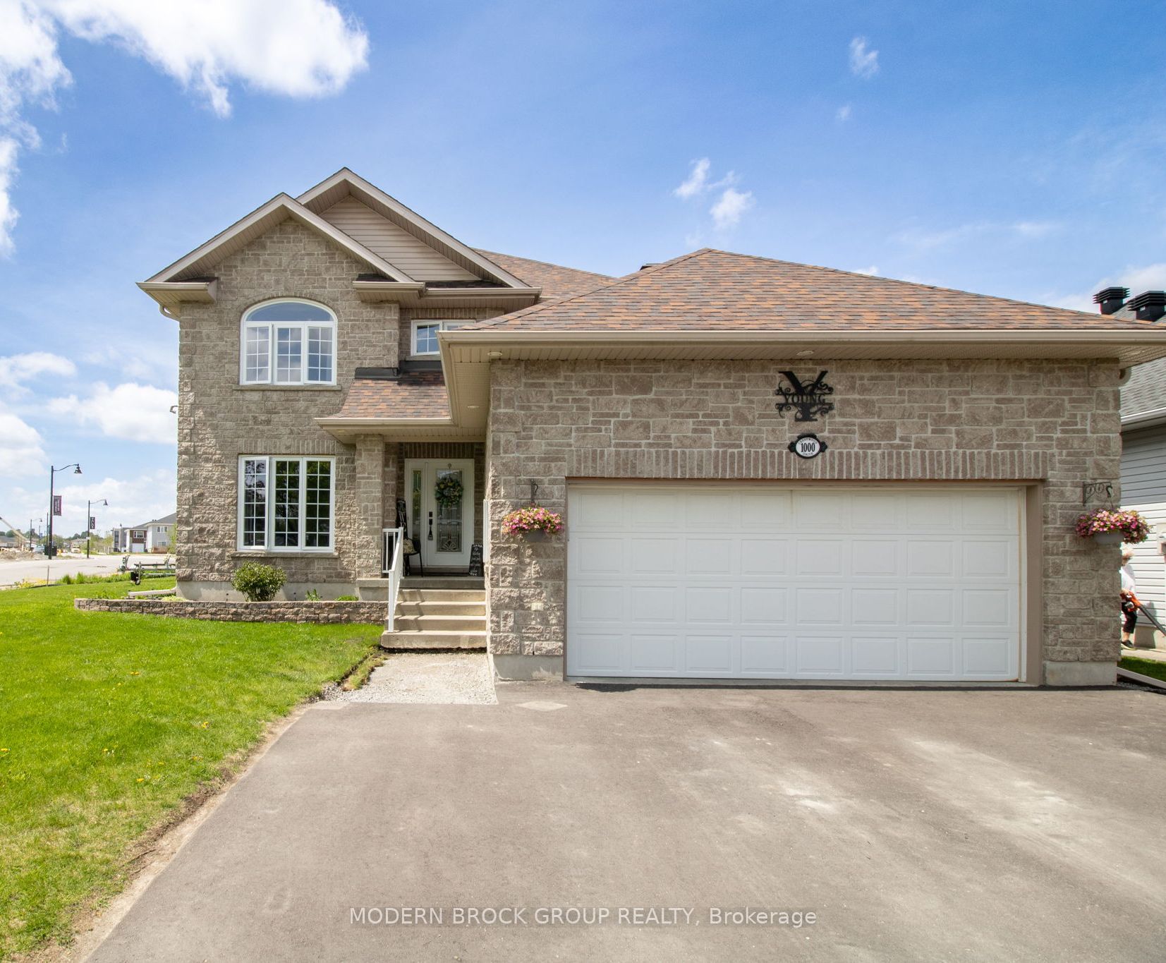 1000 Crestwood Drive, Brockville, On K6v 7n1