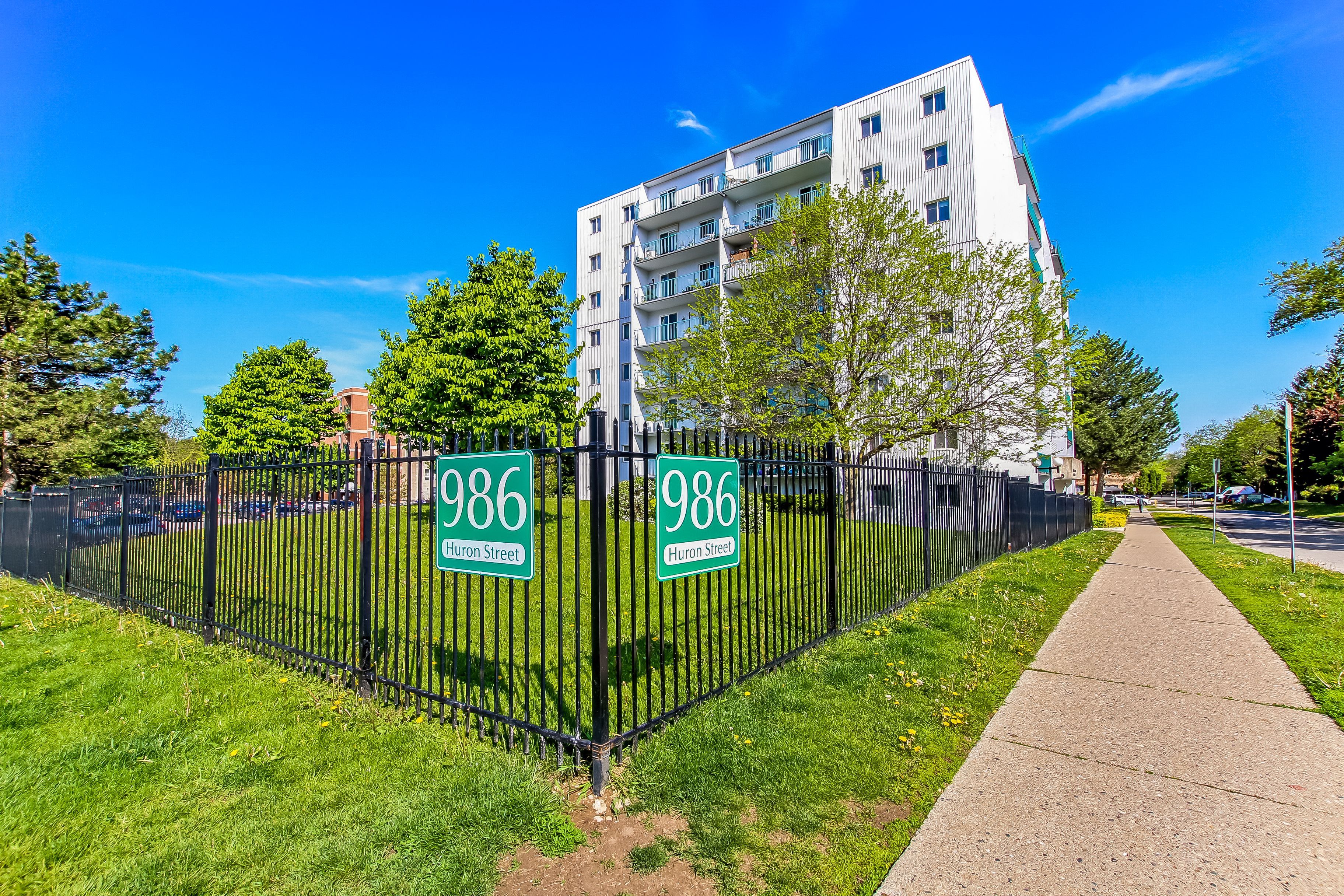 986 Huron Street 204, London East, On N5y 5e4