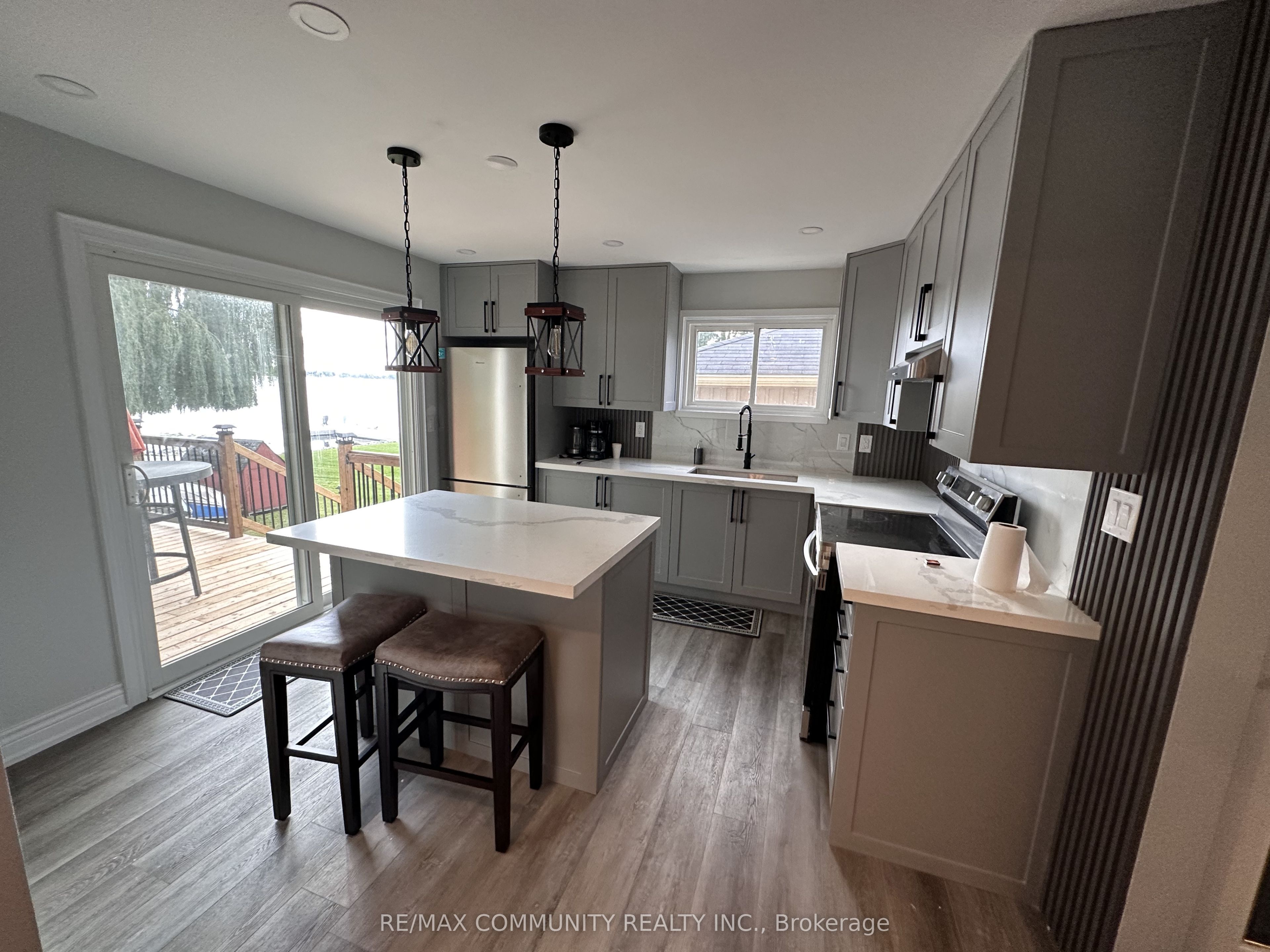 3 Hillside Drive, Kawartha Lakes, On K0m 2c0