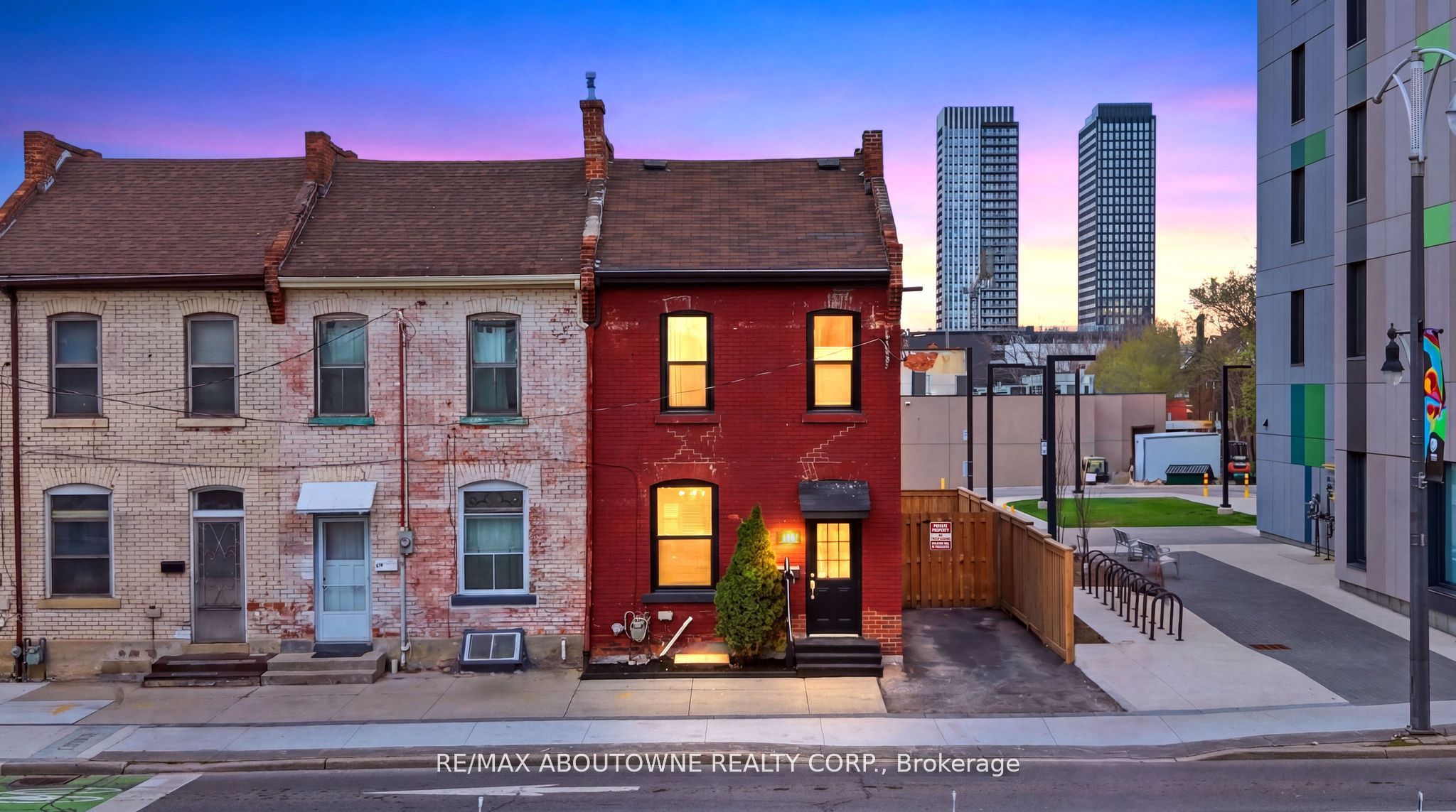 116 Bay Street N, Hamilton, On L8r 2p4