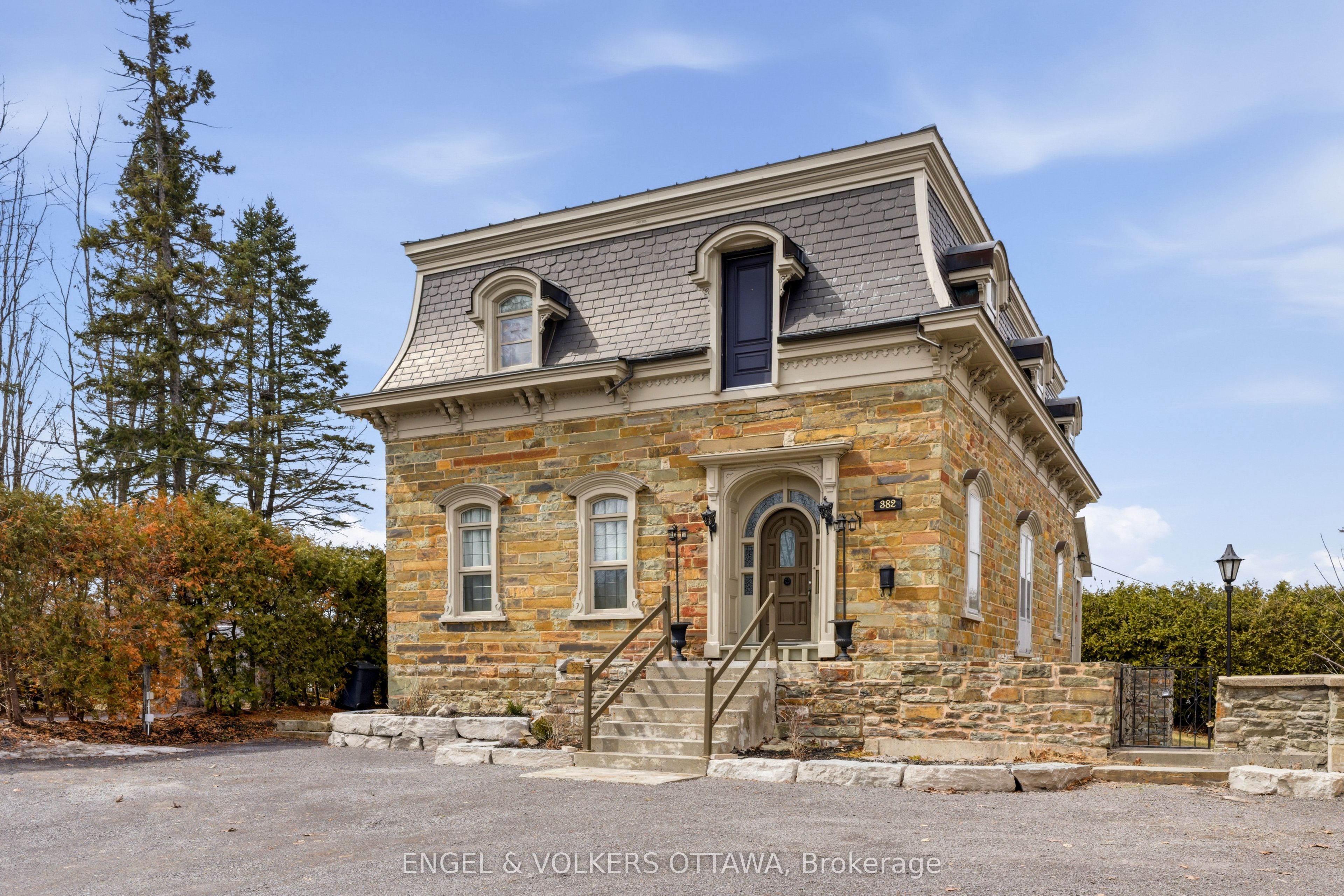 382 Mcgill Street, Hawkesbury, On K6a 1r2