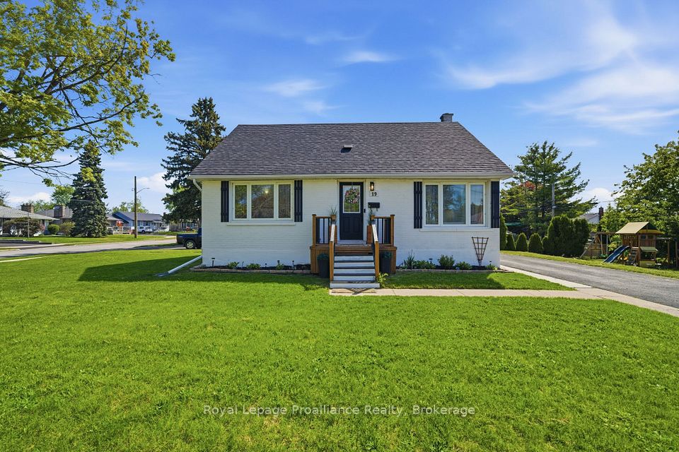 19 Coleman Drive, Quinte West, On K8v 3a5