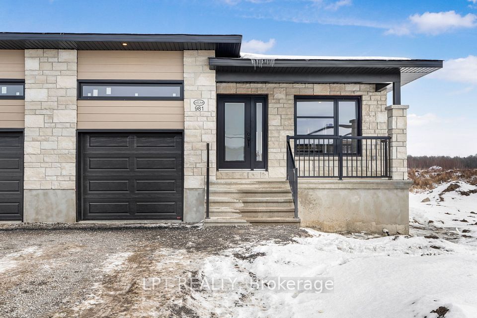 967 Katia Street, The Nation, On K0a 2m0