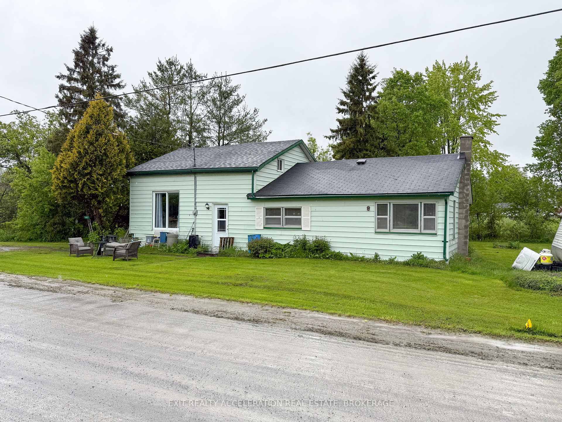 1407 Doyle Road, Loyalist, On K7r 3l2