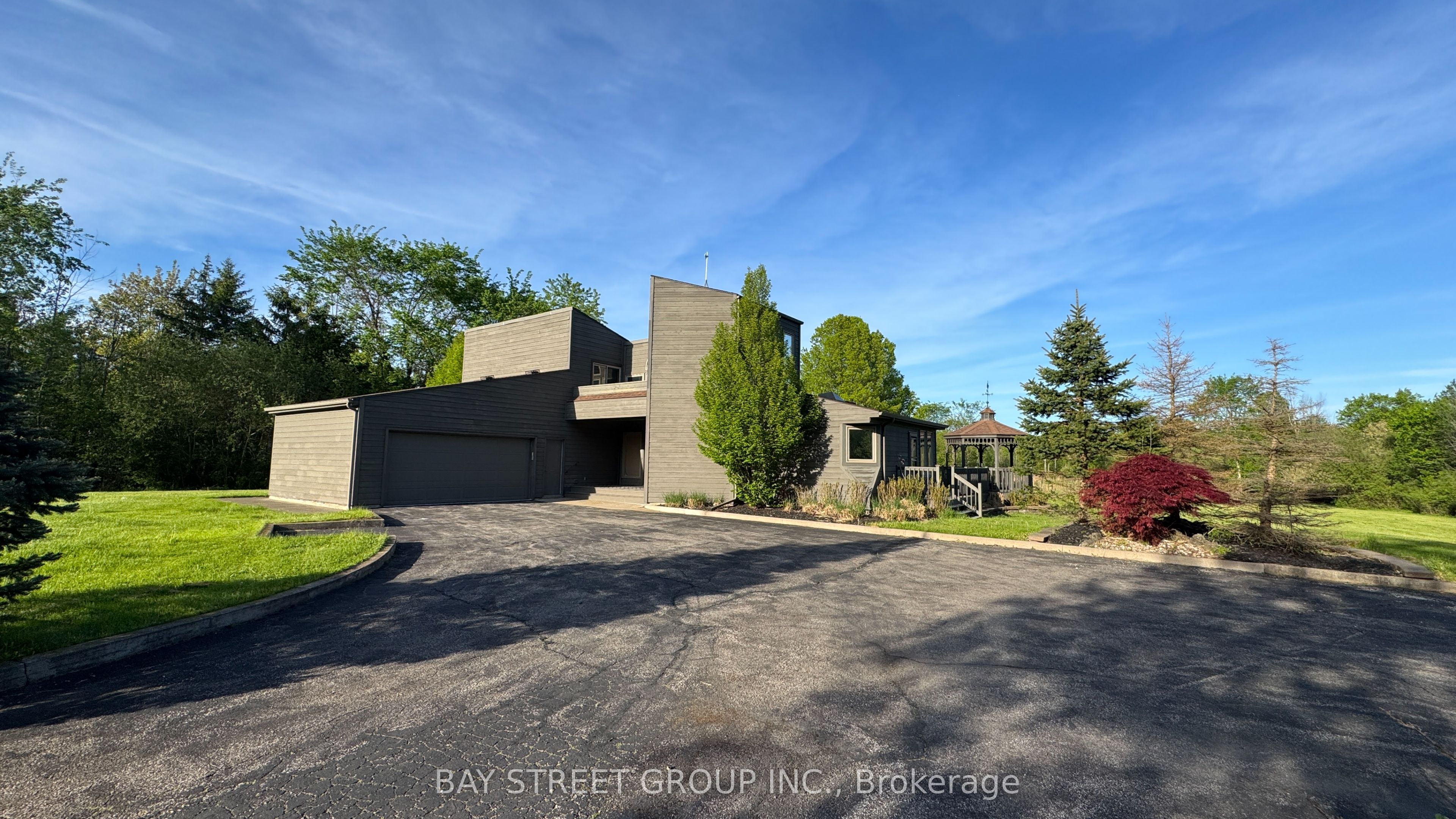 10638 Willoughby Drive, Niagara Falls, On L2e 6s6