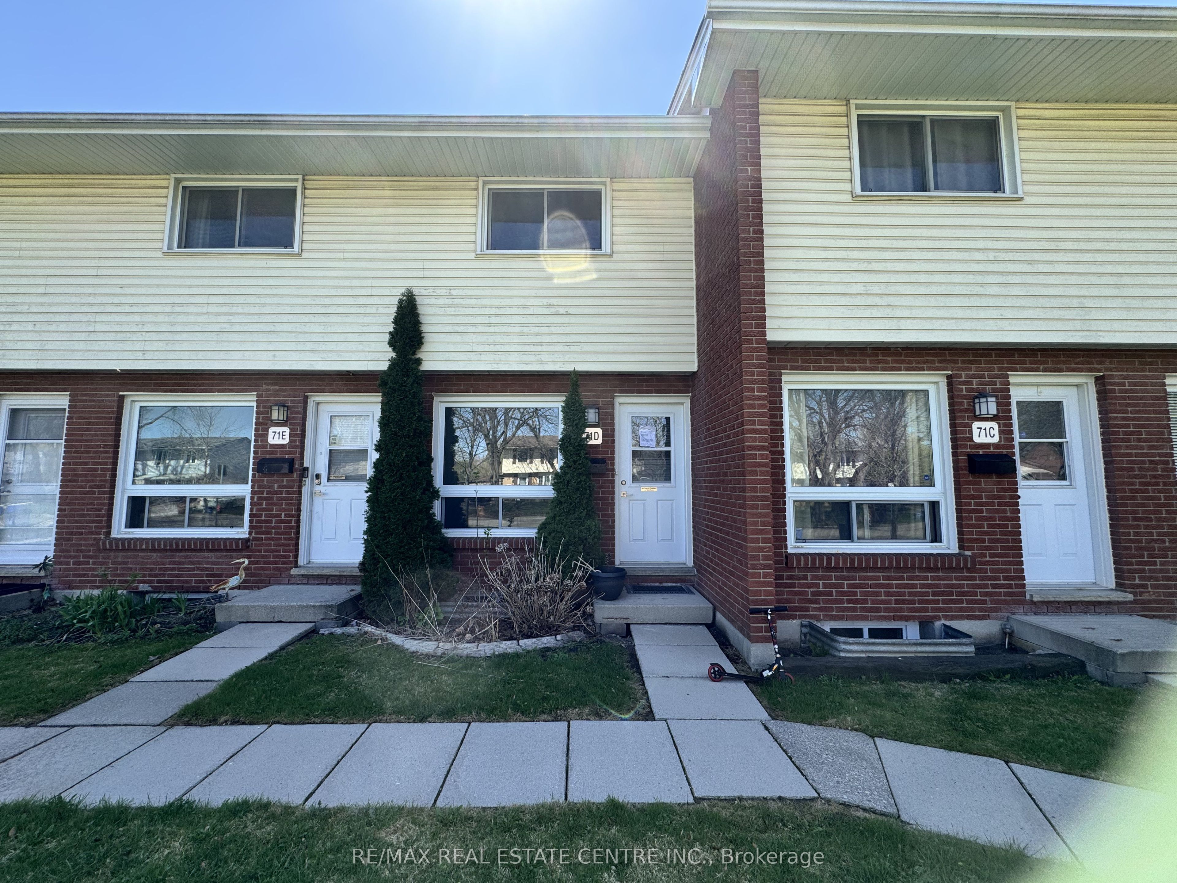 71d Wellesley Crescent D, London East, On N5v 1j6