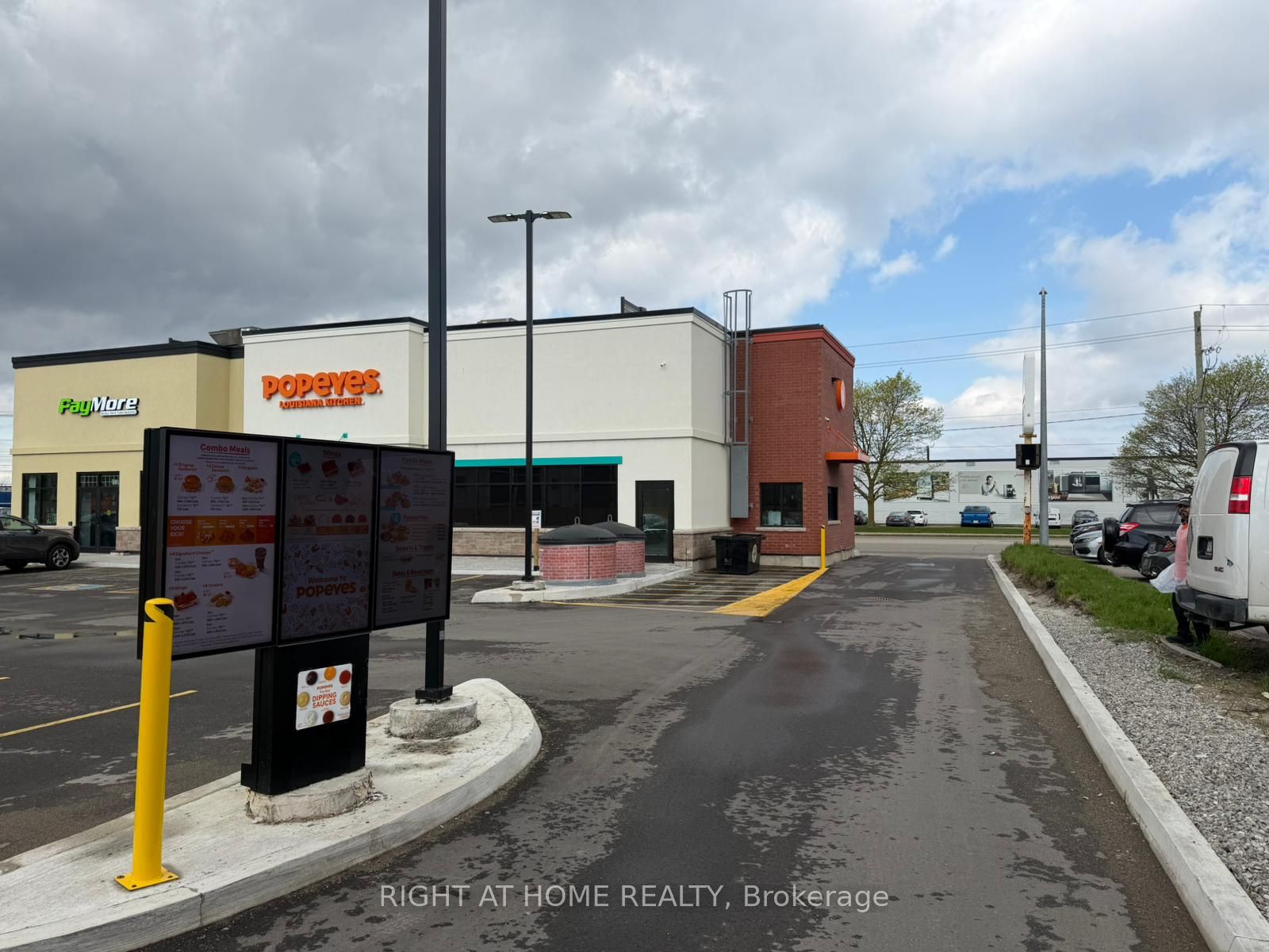 945 Victoria Street N 2, Kitchener, On N2b 3c6