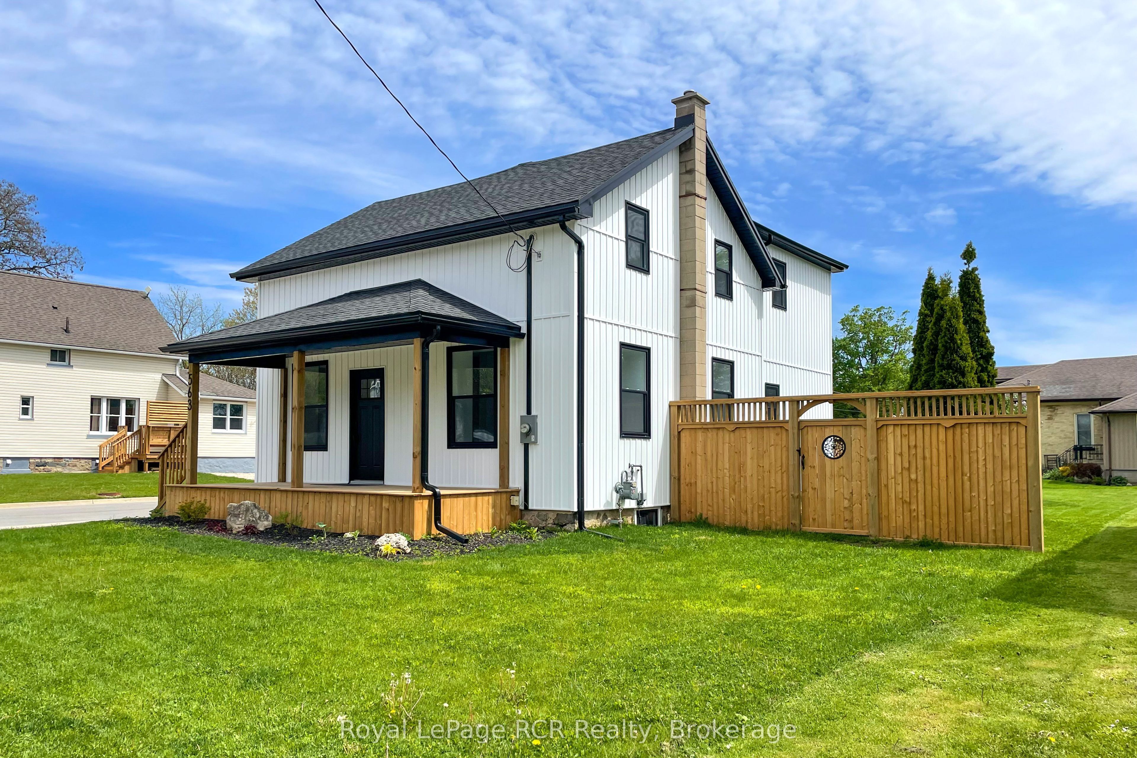 563 7th Avenue, Hanover, On N4n 2j8