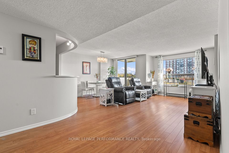 200 Lafontaine Avenue Unit #407, Vanier And Kingsview Park, On K1l 8k8