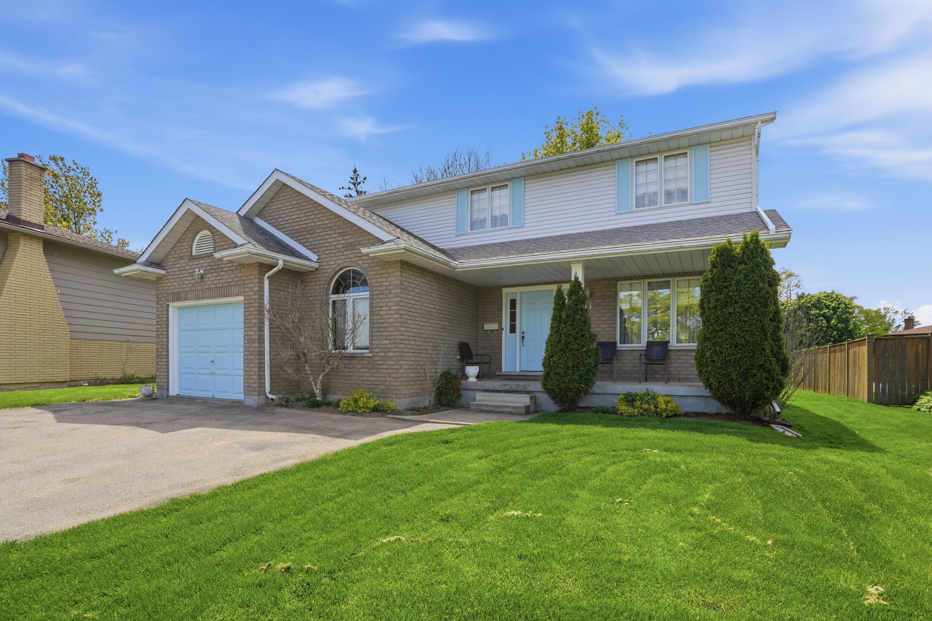 11 Greenbriar Court, Welland, On L3c 5t7