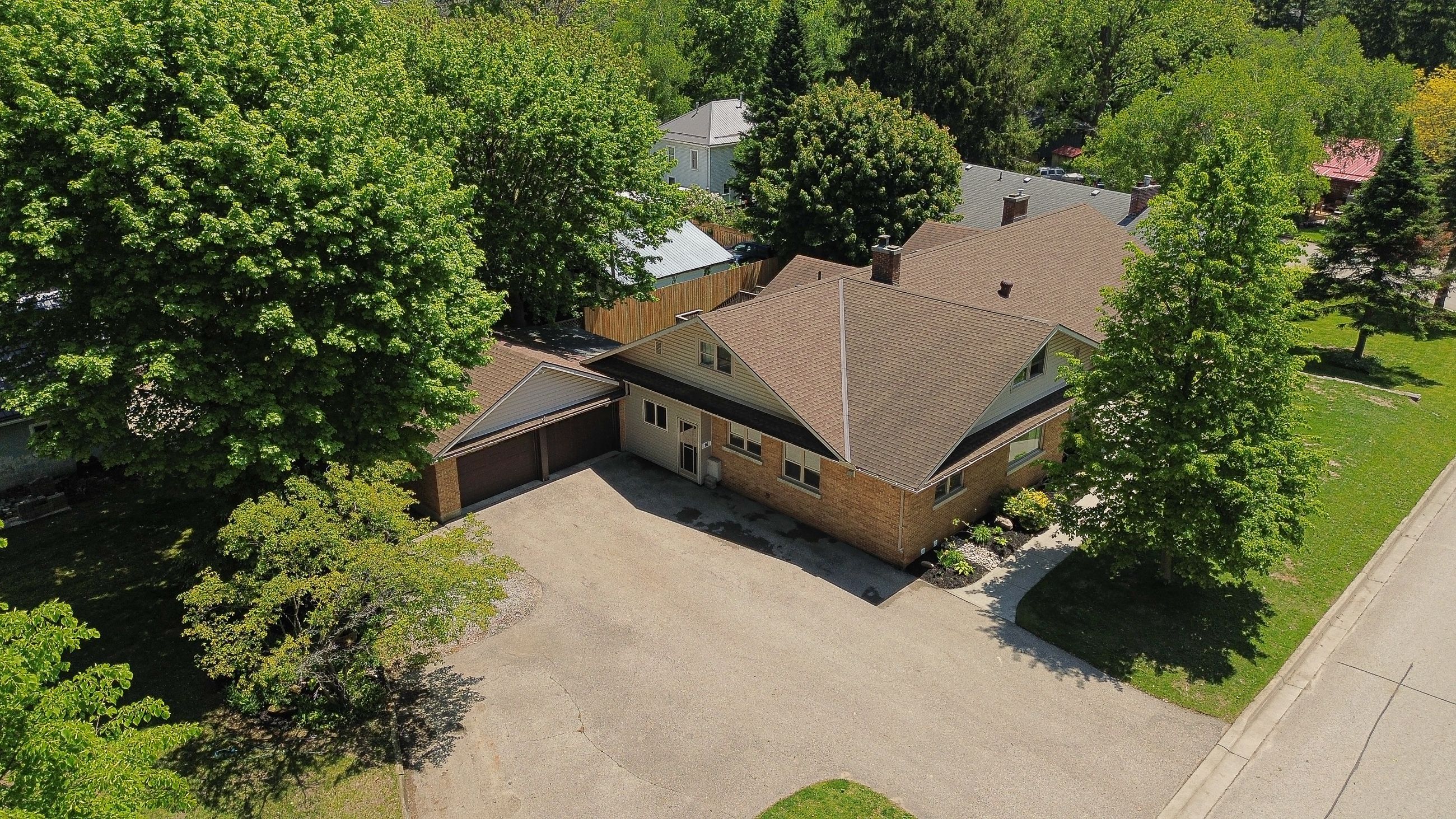 16 Delevan Crescent, Tillsonburg, On N4g 3m7