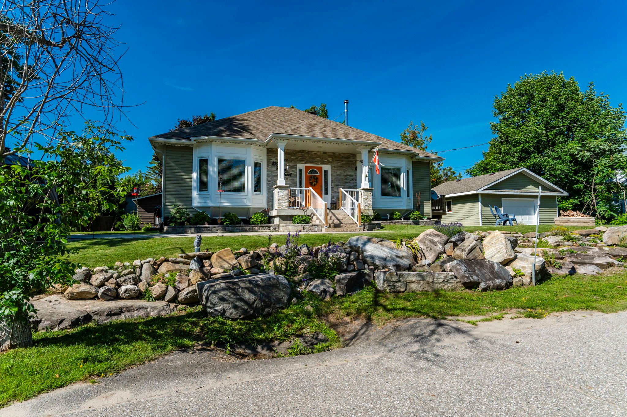 1006 River Street, Muskoka Lakes, On P0c 1a0