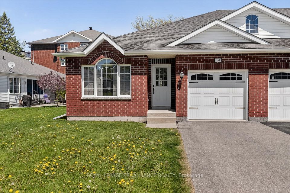 157 Steacy Gardens E, Brockville, On K6v 0b5