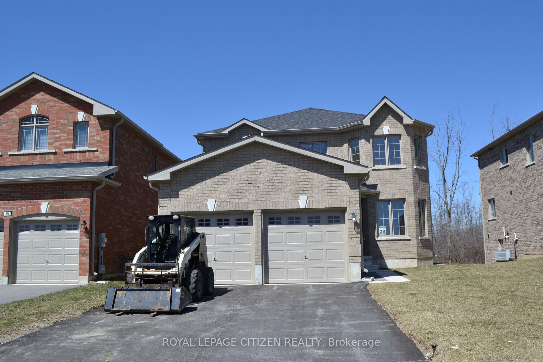 41 Carew Boulevard, Kawartha Lakes, On K9v 0p7