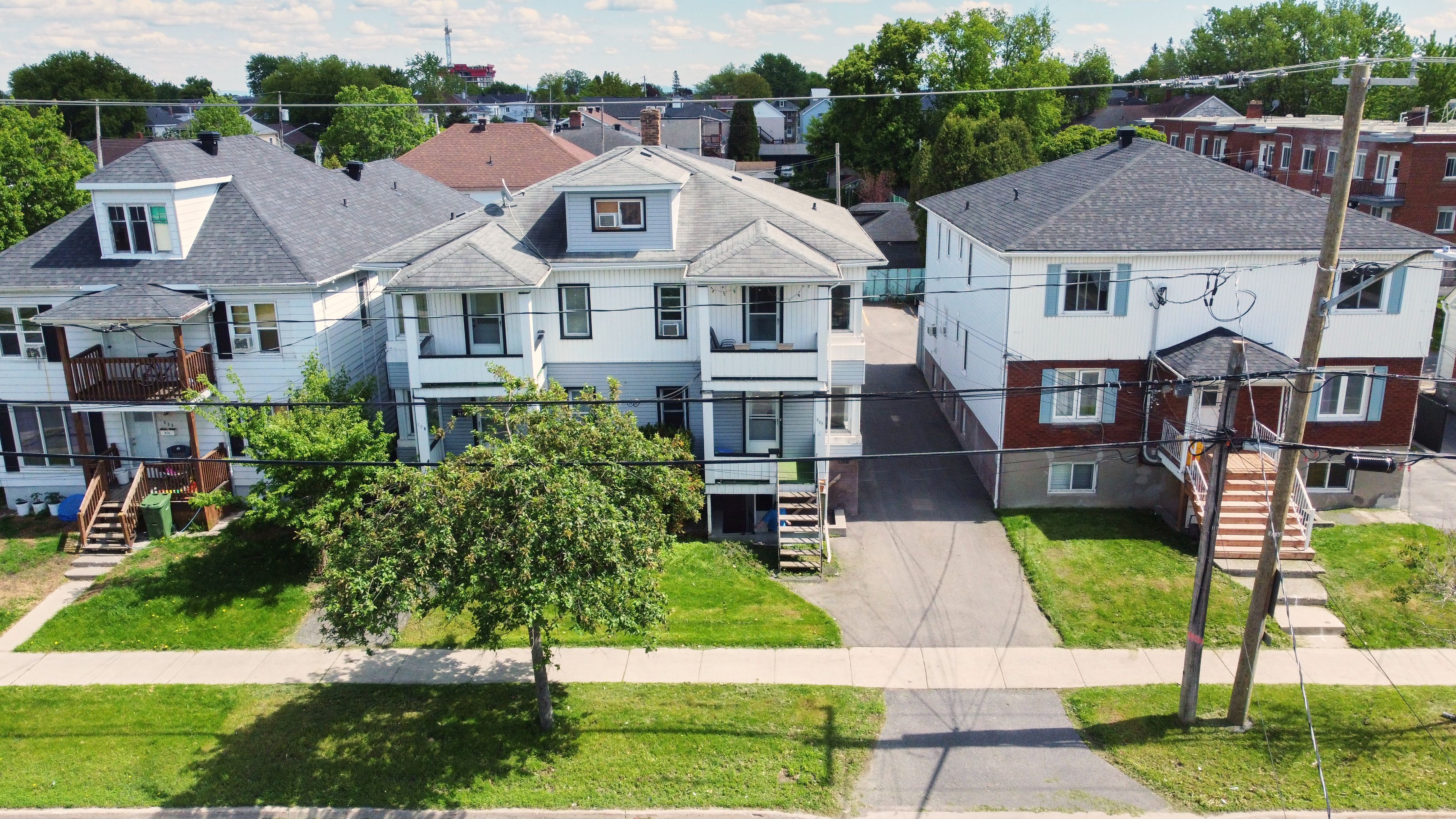 909/911 Second Street E, Cornwall, On K6h 2a7