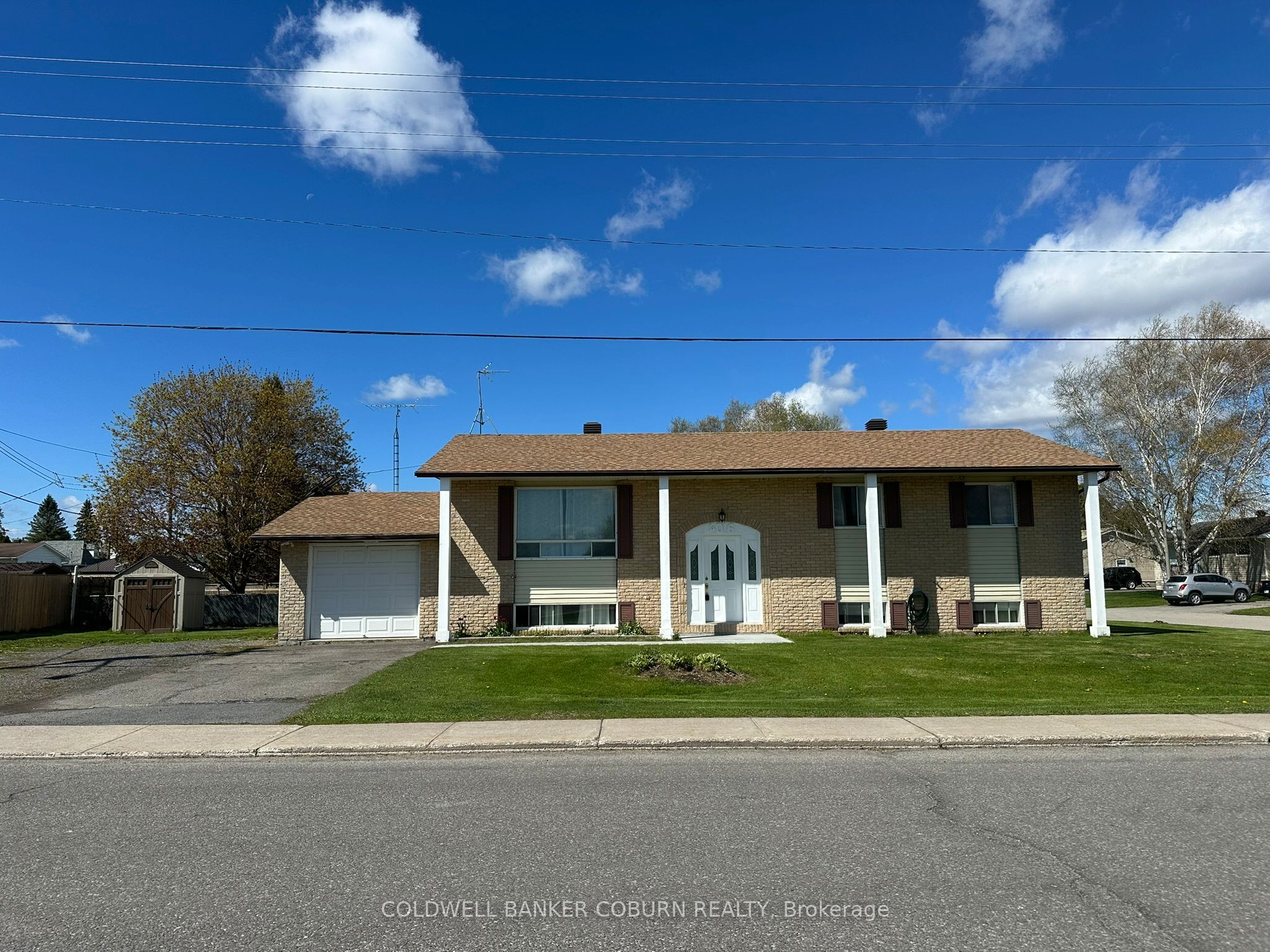 4016 Dishaw Street, Edwardsburgh/Cardinal, On K0e 1e0