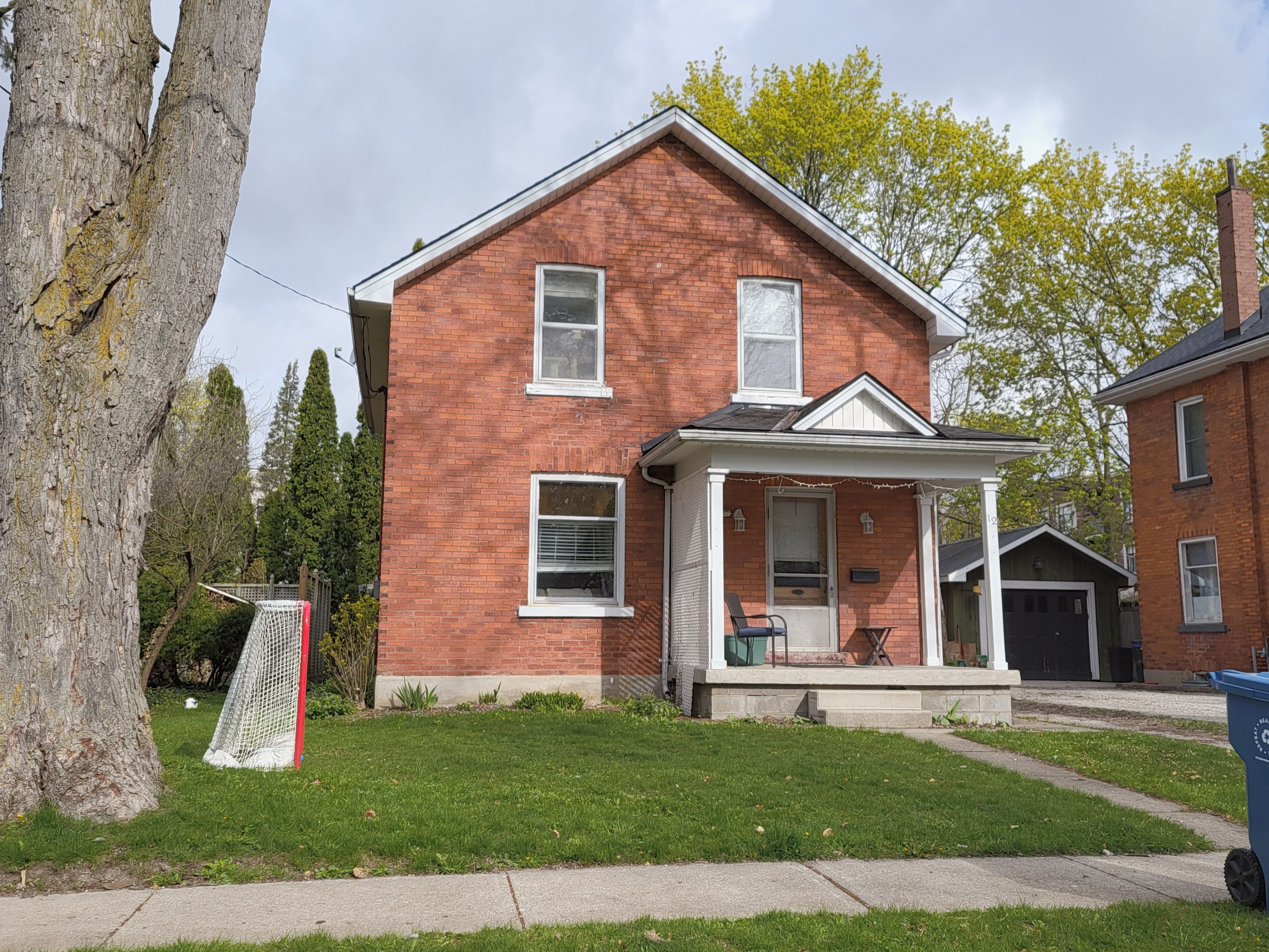 12 Mercer Street, Stratford, On N5a 6j4