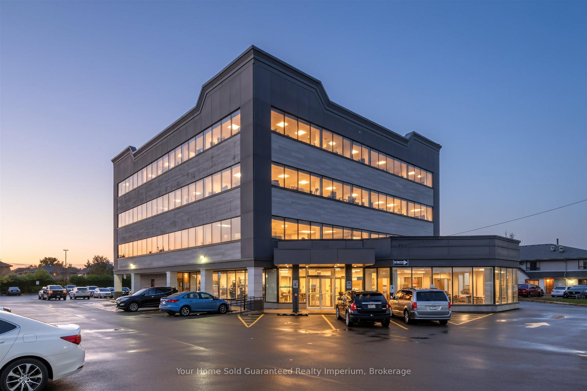 163 Centennial Parkway N #201, Hamilton, On L8e 1h8