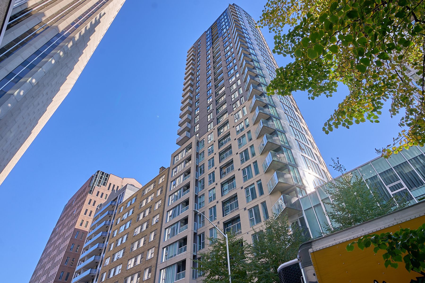 40 Nepean Street 2703, Ottawa Centre, On K2p 0x5