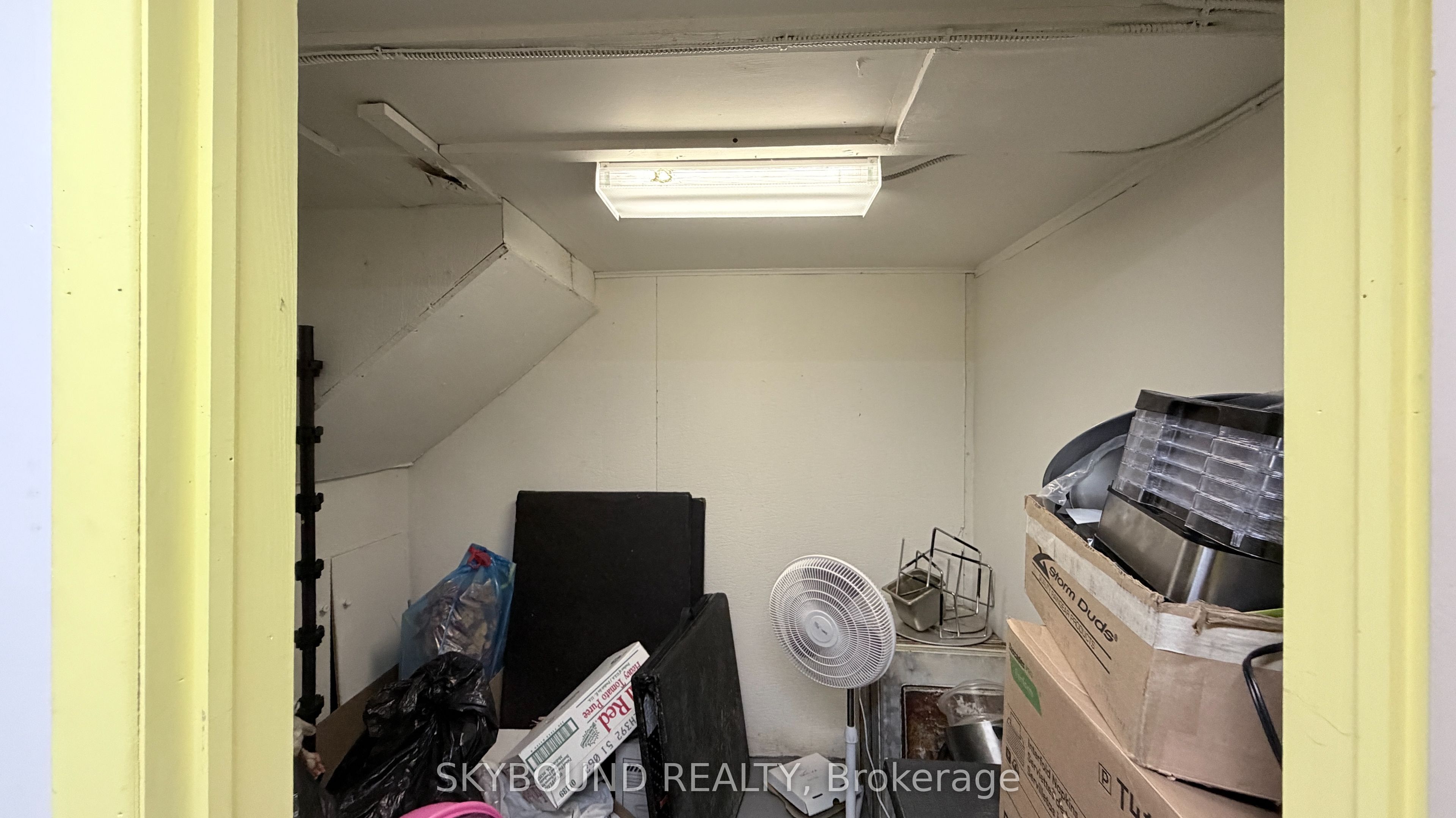 4572 Queen Street, Niagara Falls, On L2e 2l6