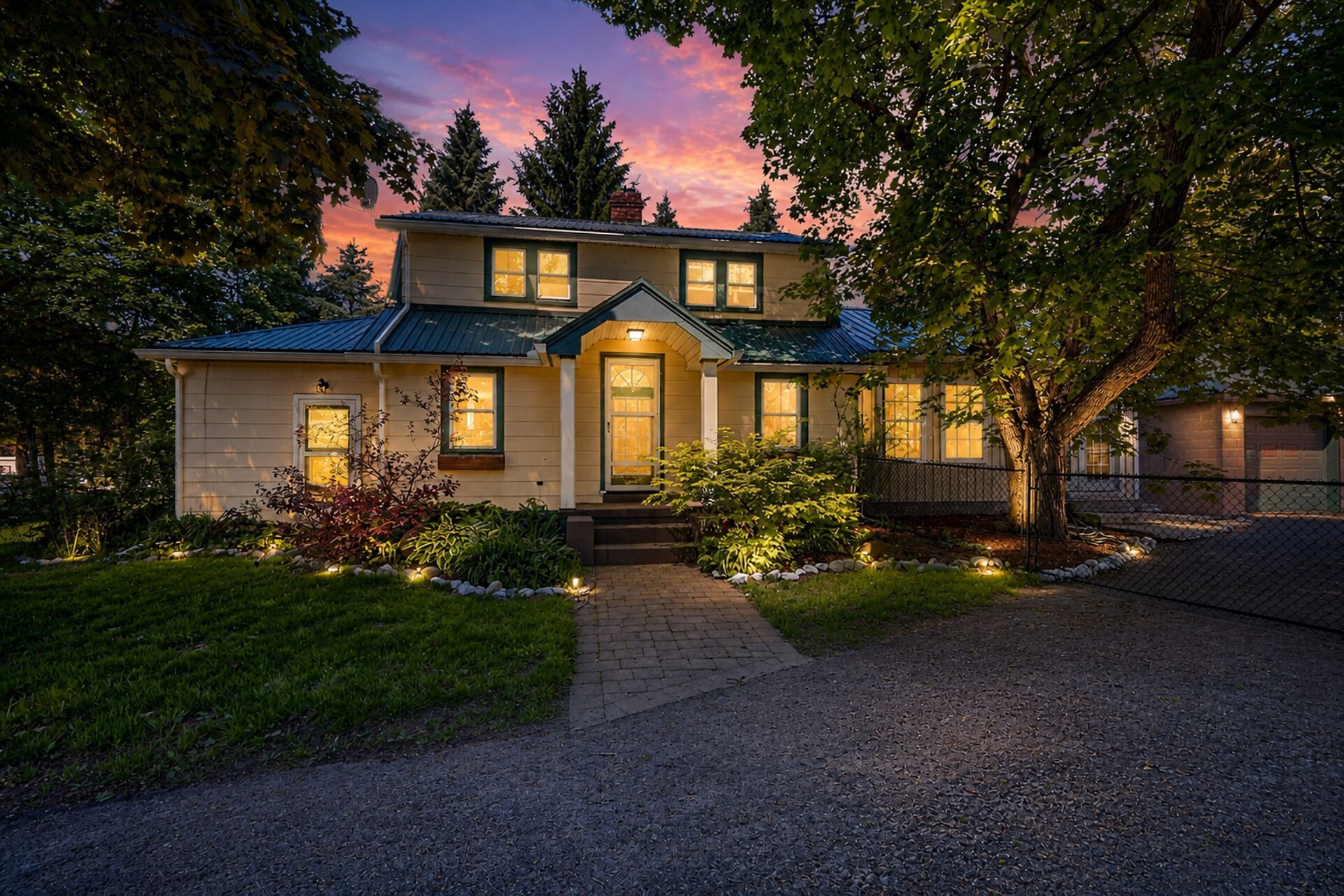 323 Regional 20 Road, Pelham, On L0s 1c0