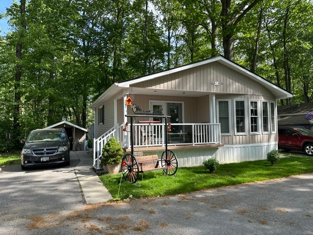 22790 Amiens Road 37, Middlesex Centre, On N0l 1r0